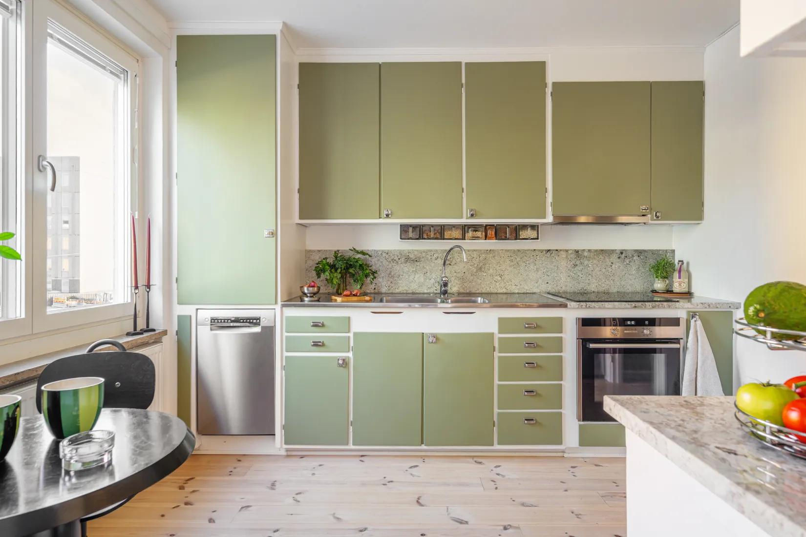 Bostadsrätt, Storgatan 21, Gamla Huvudsta, Solna