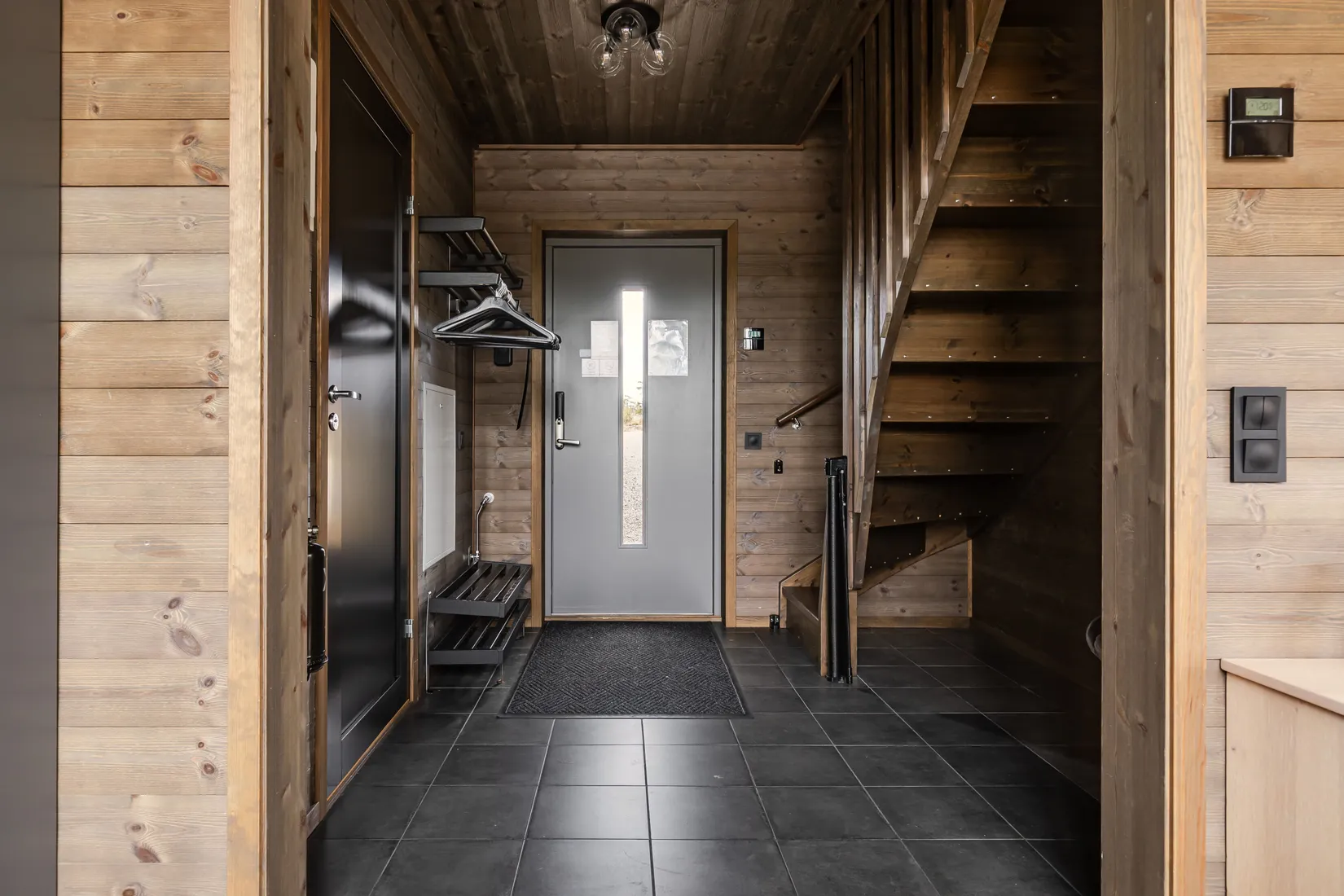 Radhus, Merakvägen 12B, Berg