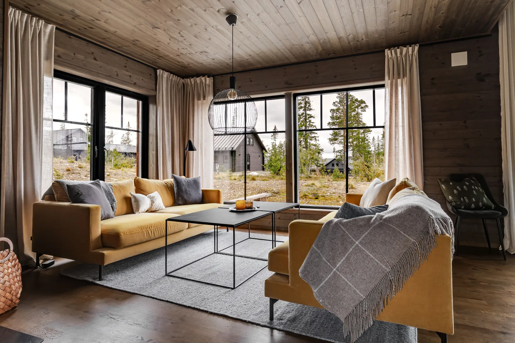 Radhus, Merakvägen 12B, Berg