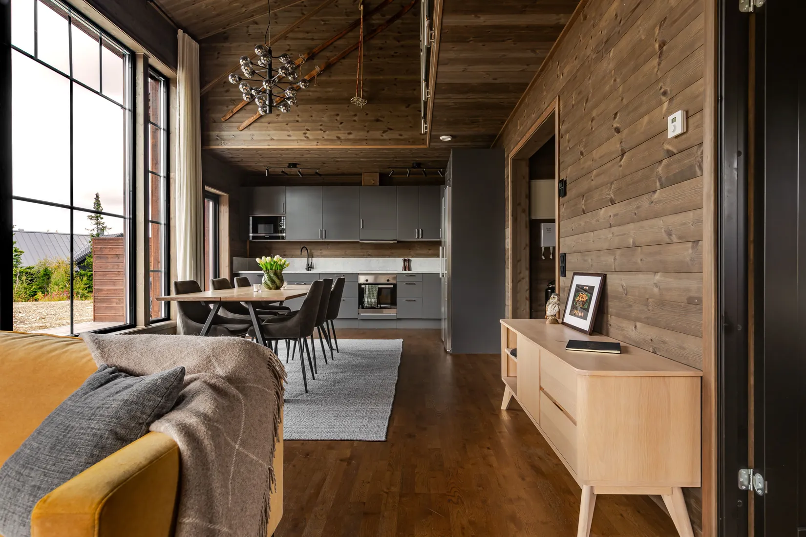 Radhus, Merakvägen 12B, Berg