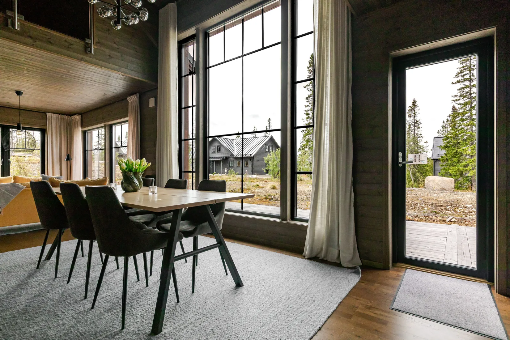 Radhus, Merakvägen 12B, Berg
