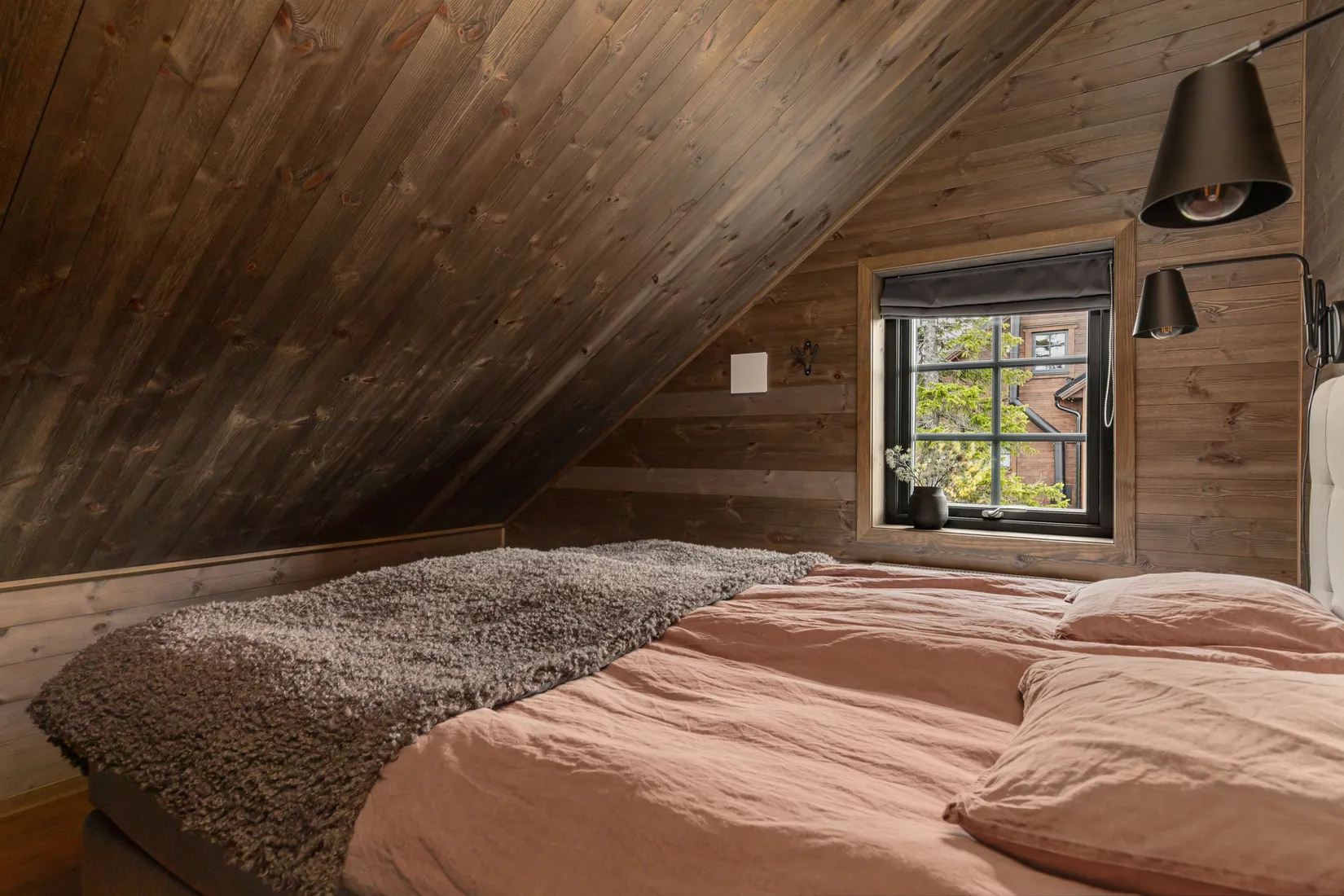 Radhus, Merakvägen 12B, Berg