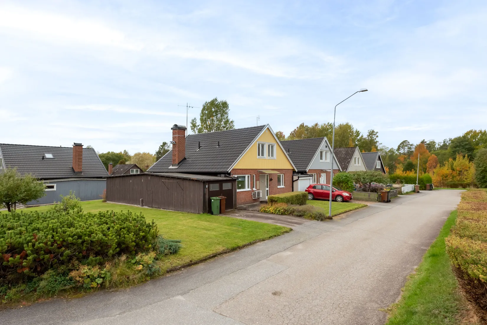 Villa, Ölmbrovägen 17, Ölmbrotorp, Örebro