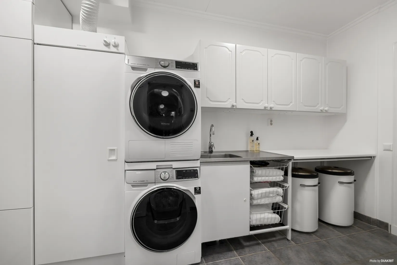 Radhus, Reduttvägen 72, Gribbylund, Täby