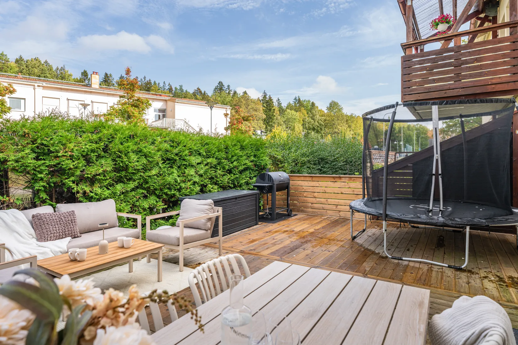 Radhus, Midsommarvägen 93, Vistaberg, Huddinge
