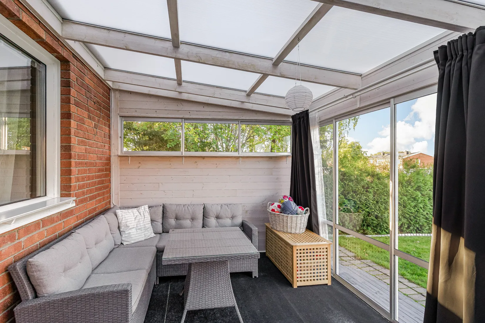 Radhus, Solrosgatan 5F, Eskilstuna