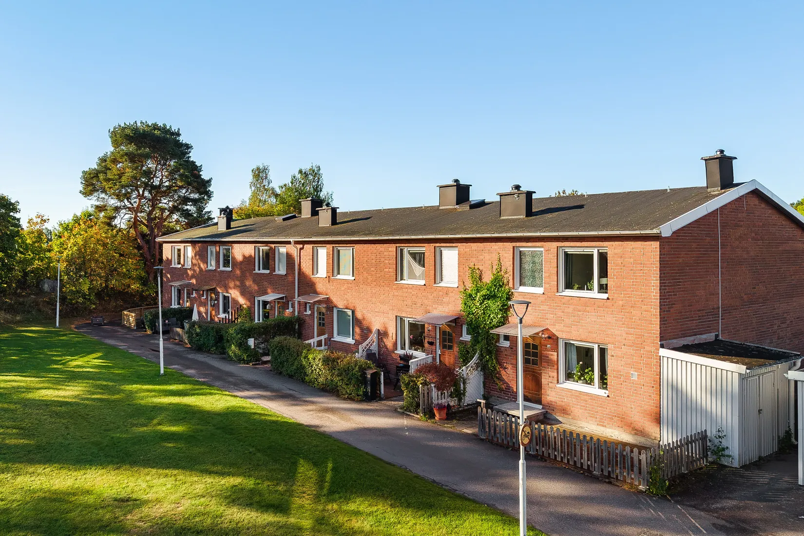 Radhus, Solrosgatan 5F, Eskilstuna