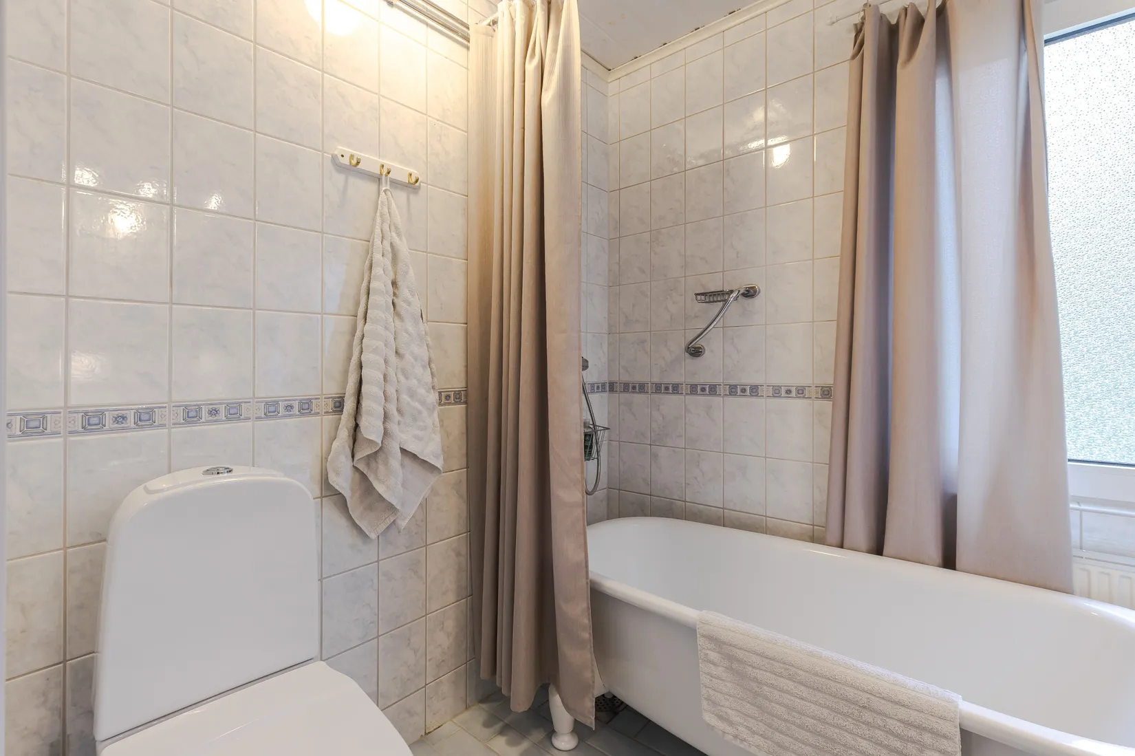 Radhus, Solrosgatan 5F, Eskilstuna