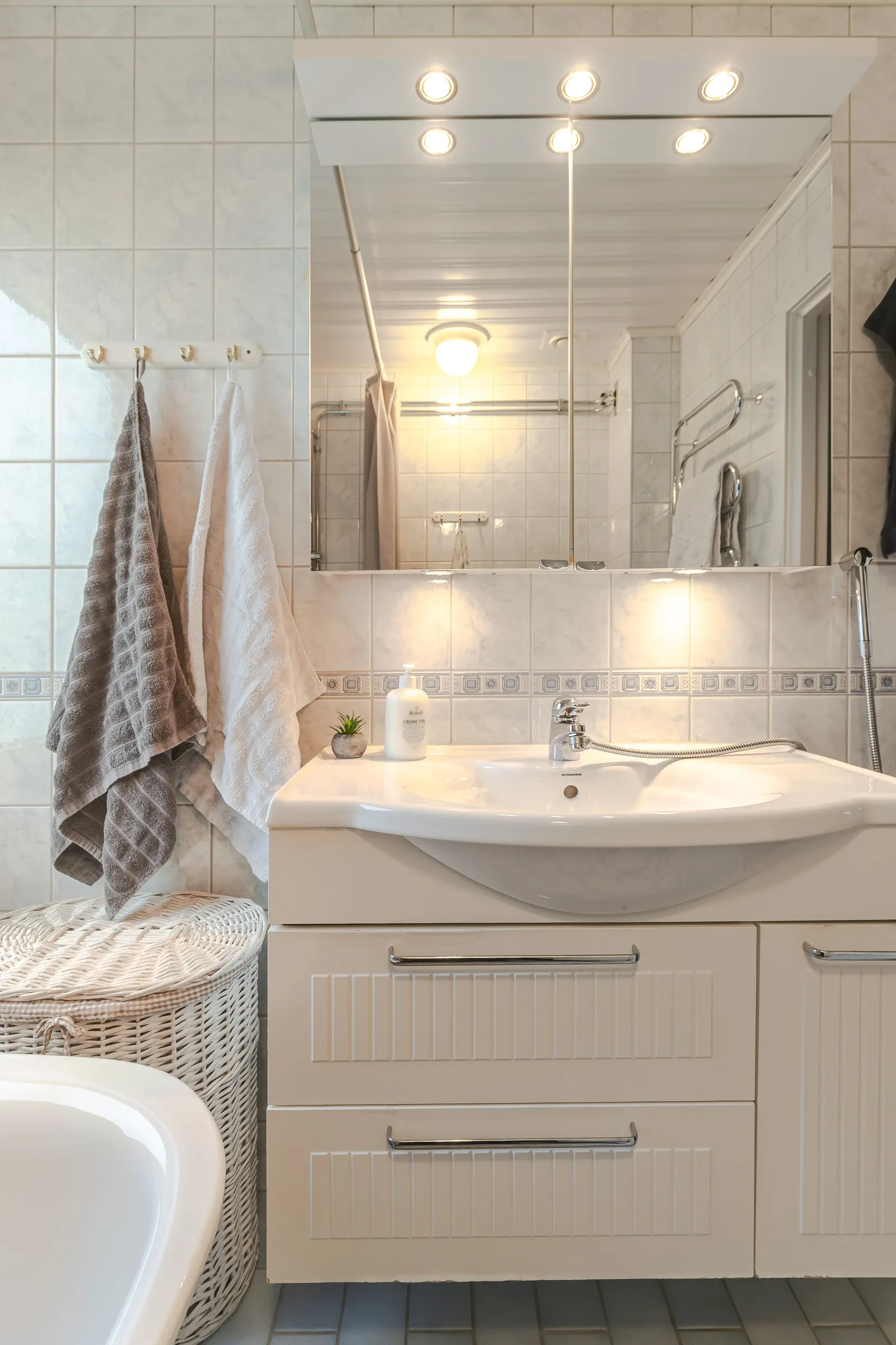 Radhus, Solrosgatan 5F, Eskilstuna