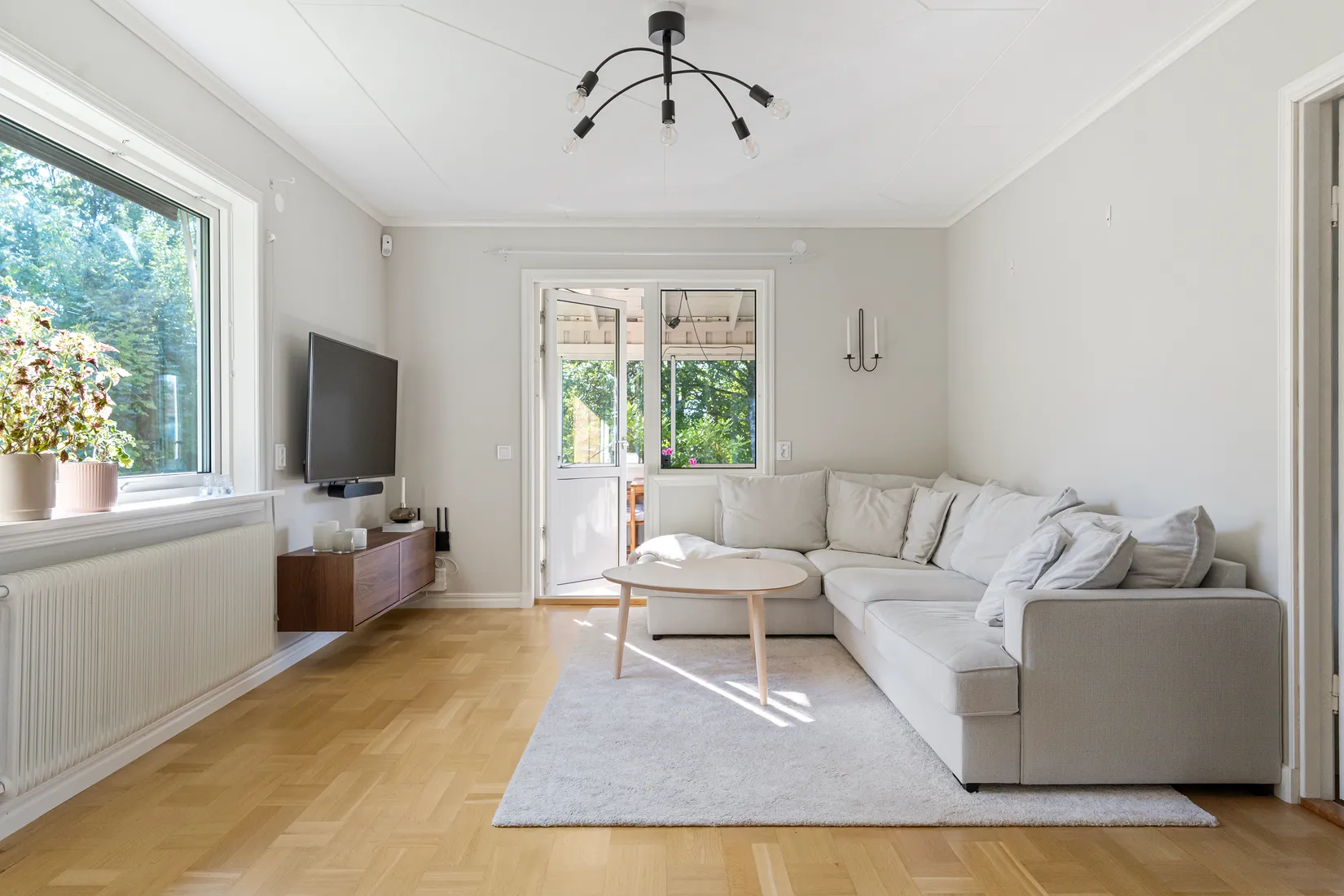 Villa, Lilla Kyrkvägen 6, Halvorstorp, Trollhättan