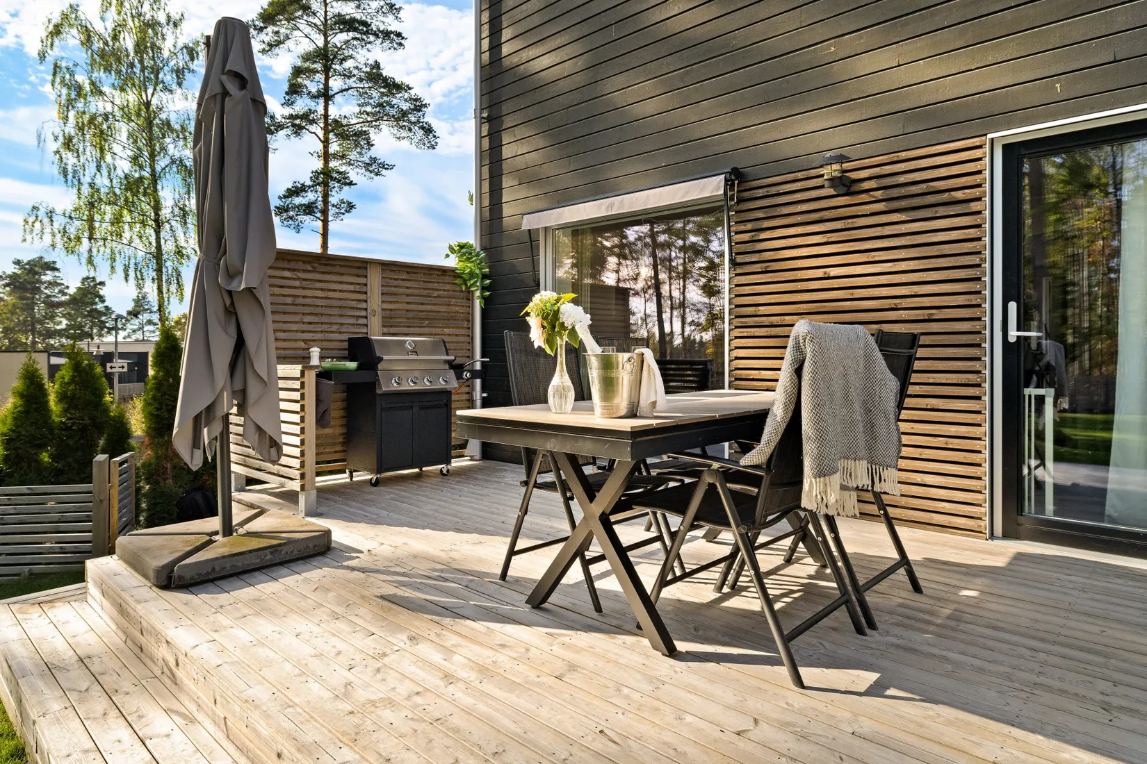 Radhus, Åkerhielms väg 12, Margretelund, Österåker