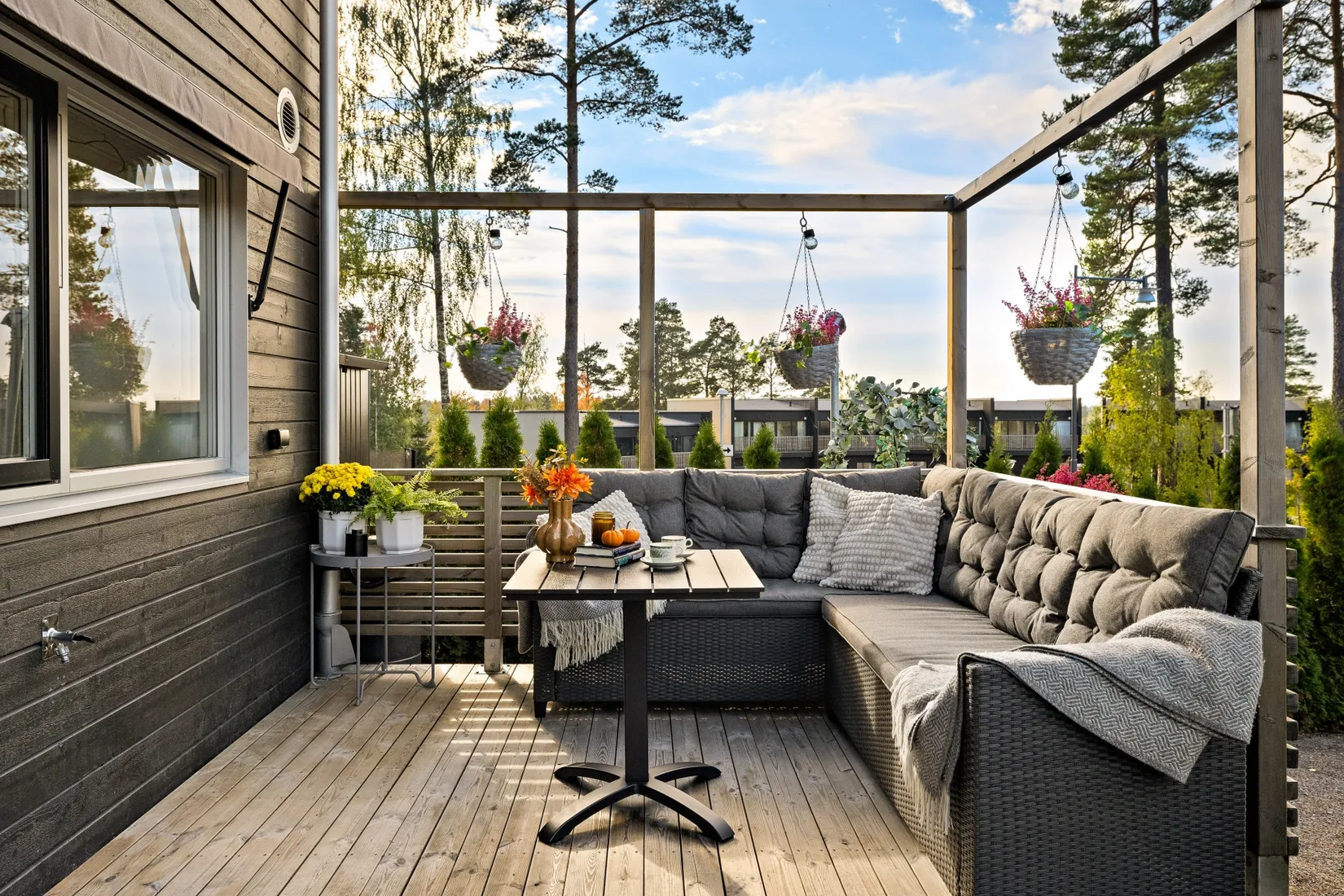 Radhus, Åkerhielms väg 12, Margretelund, Österåker