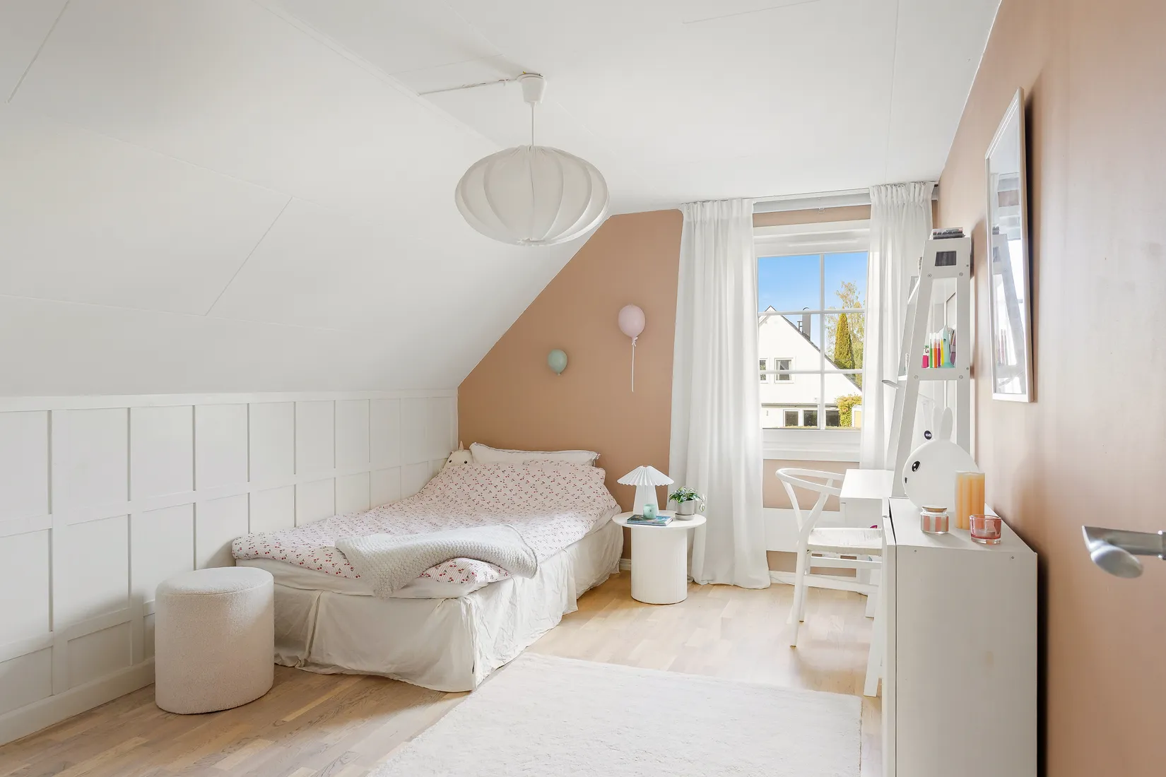 Villa, Ljustergränd 44, Viksjö, Järfälla