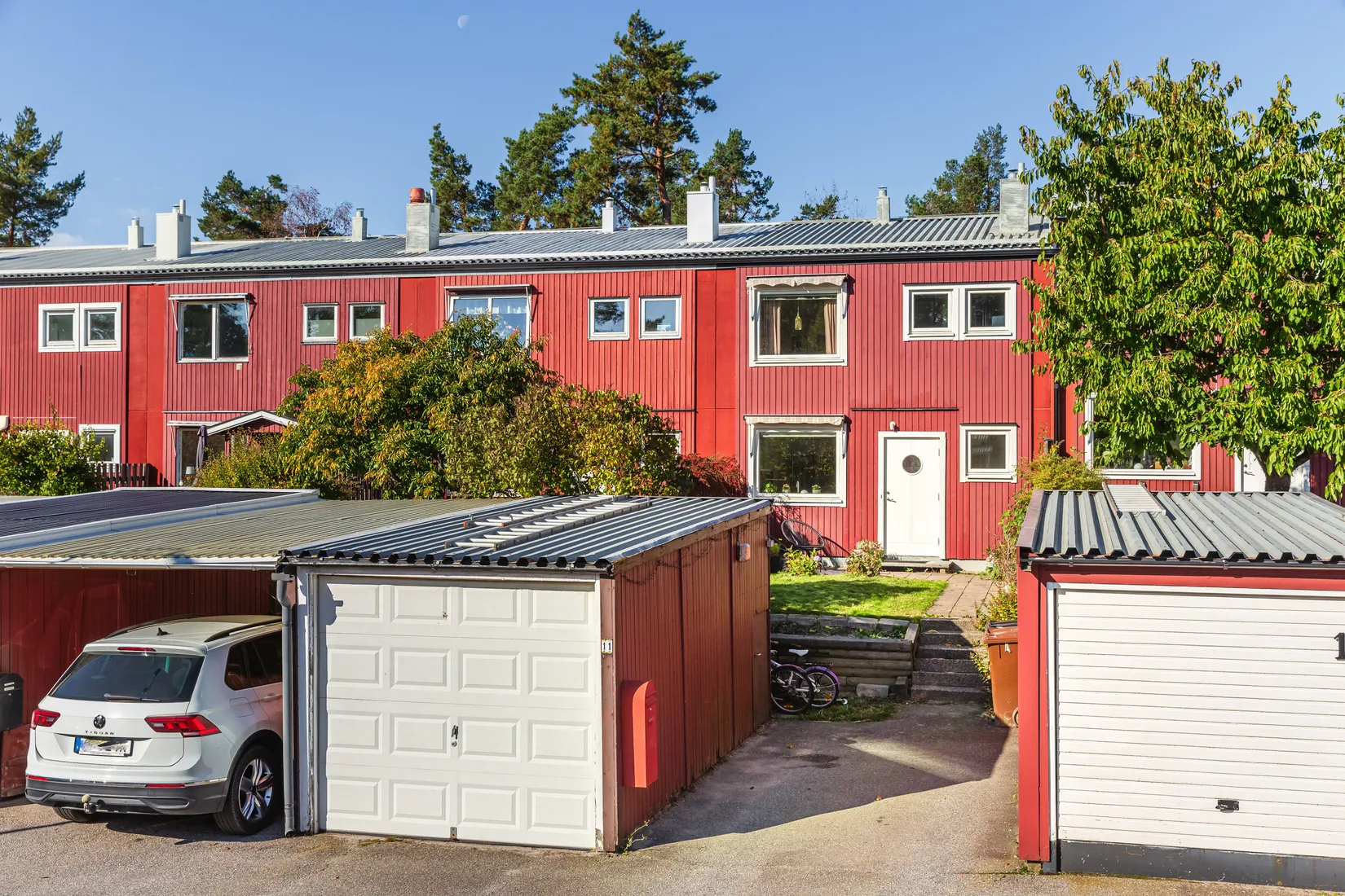 Radhus, Knut Stangenbergs väg 11, Duvnäs Utskog, Nacka