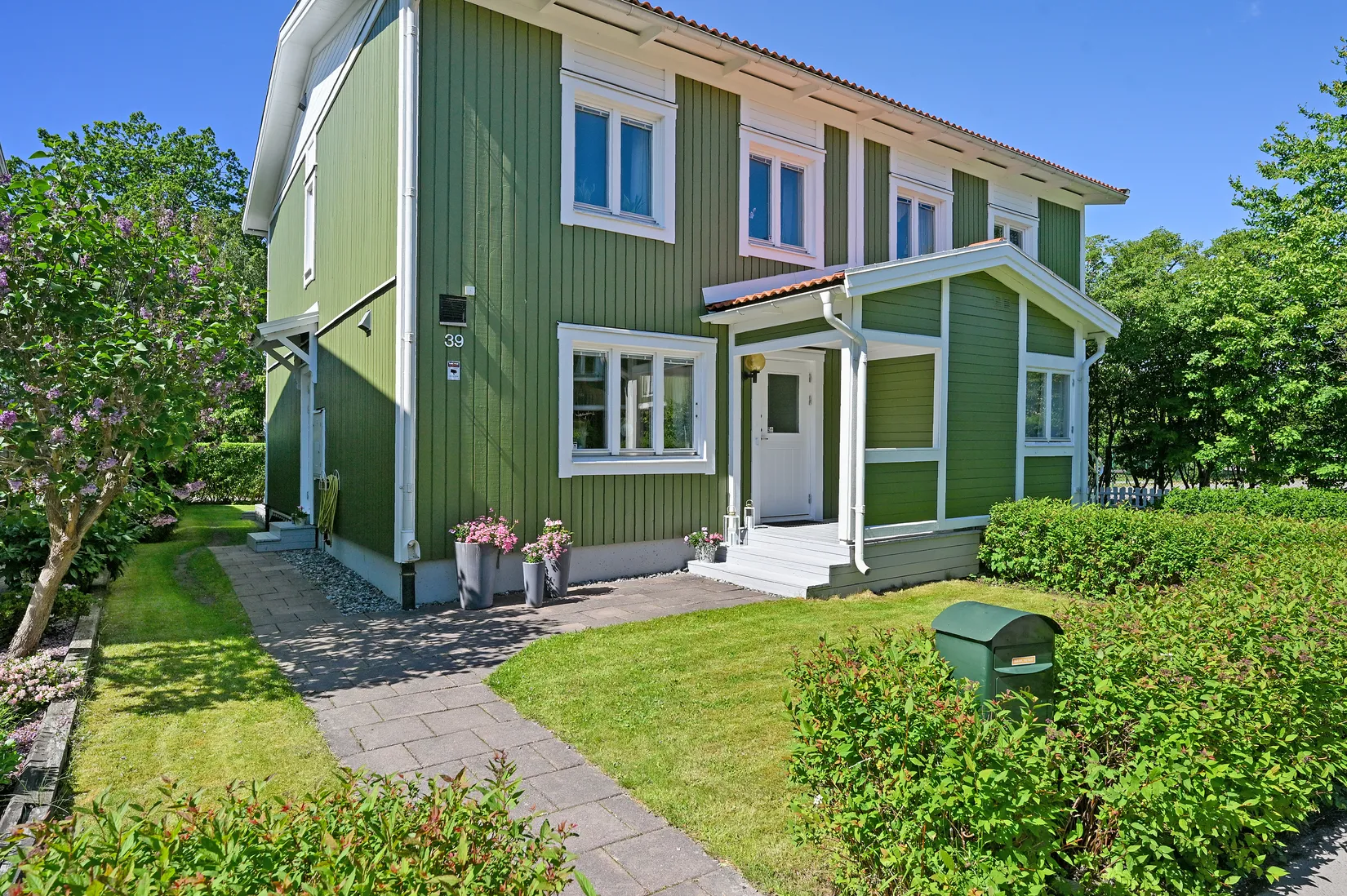 Radhus, Etydgränd 39, Huddinge