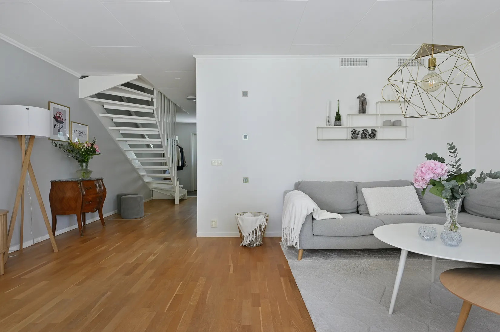 Radhus, Etydgränd 39, Huddinge