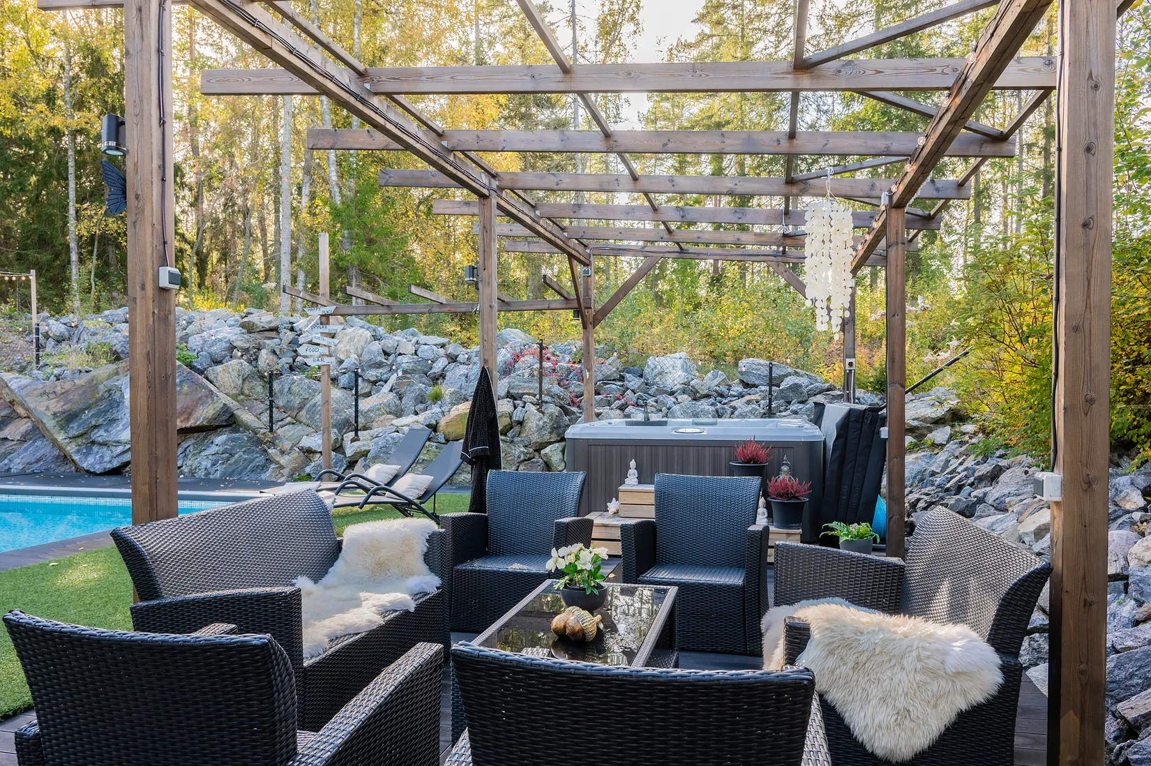Villa, Abrahamsbergsvägen 18, Högmora, Huddinge
