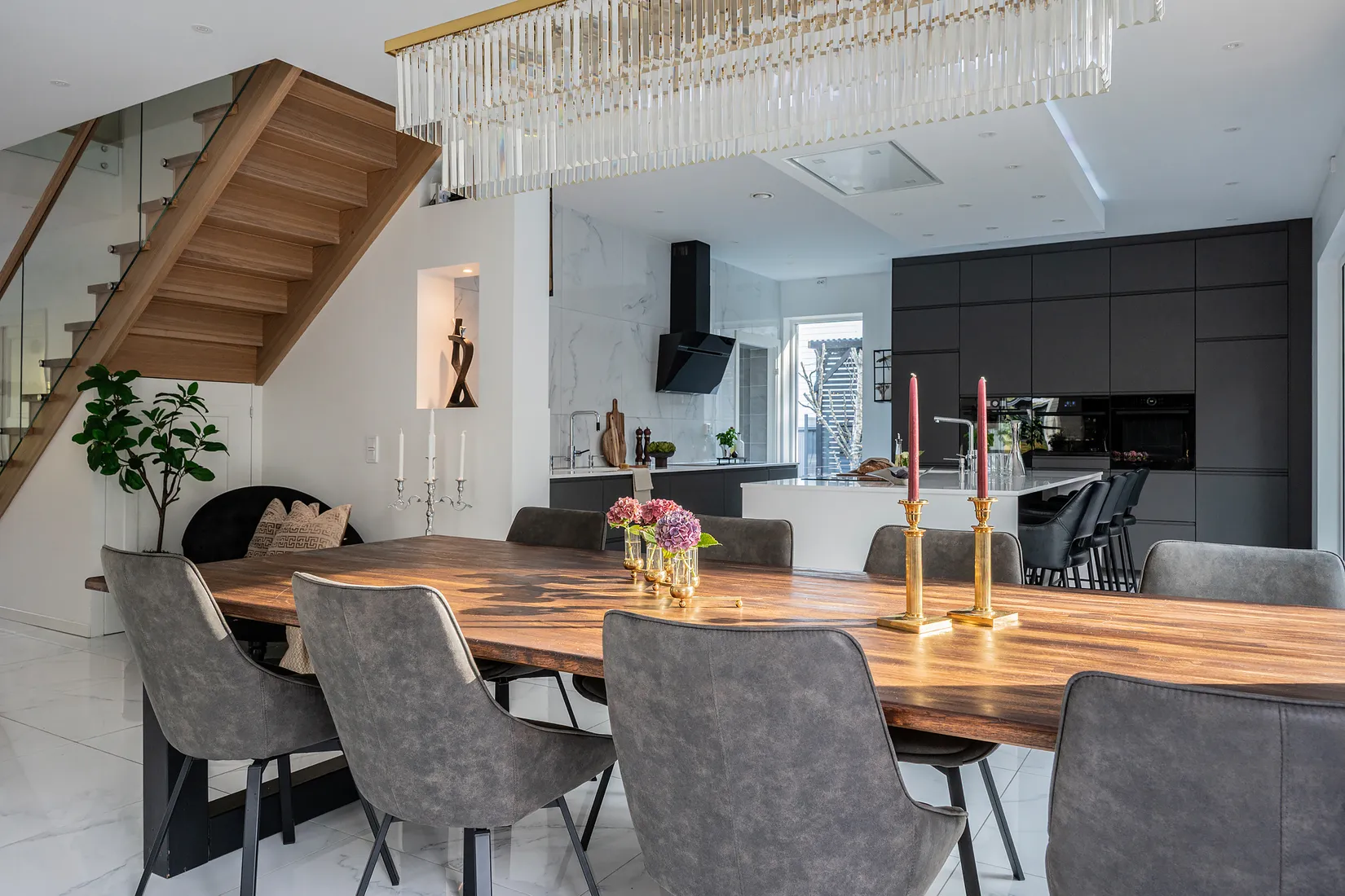 Villa, Abrahamsbergsvägen 18, Högmora, Huddinge