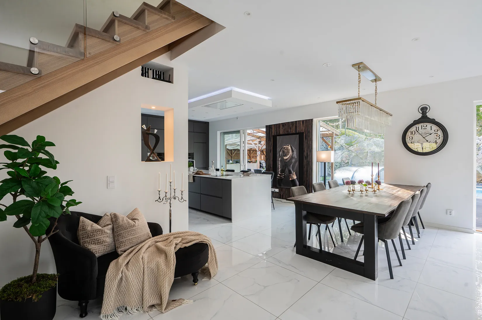 Villa, Abrahamsbergsvägen 18, Högmora, Huddinge