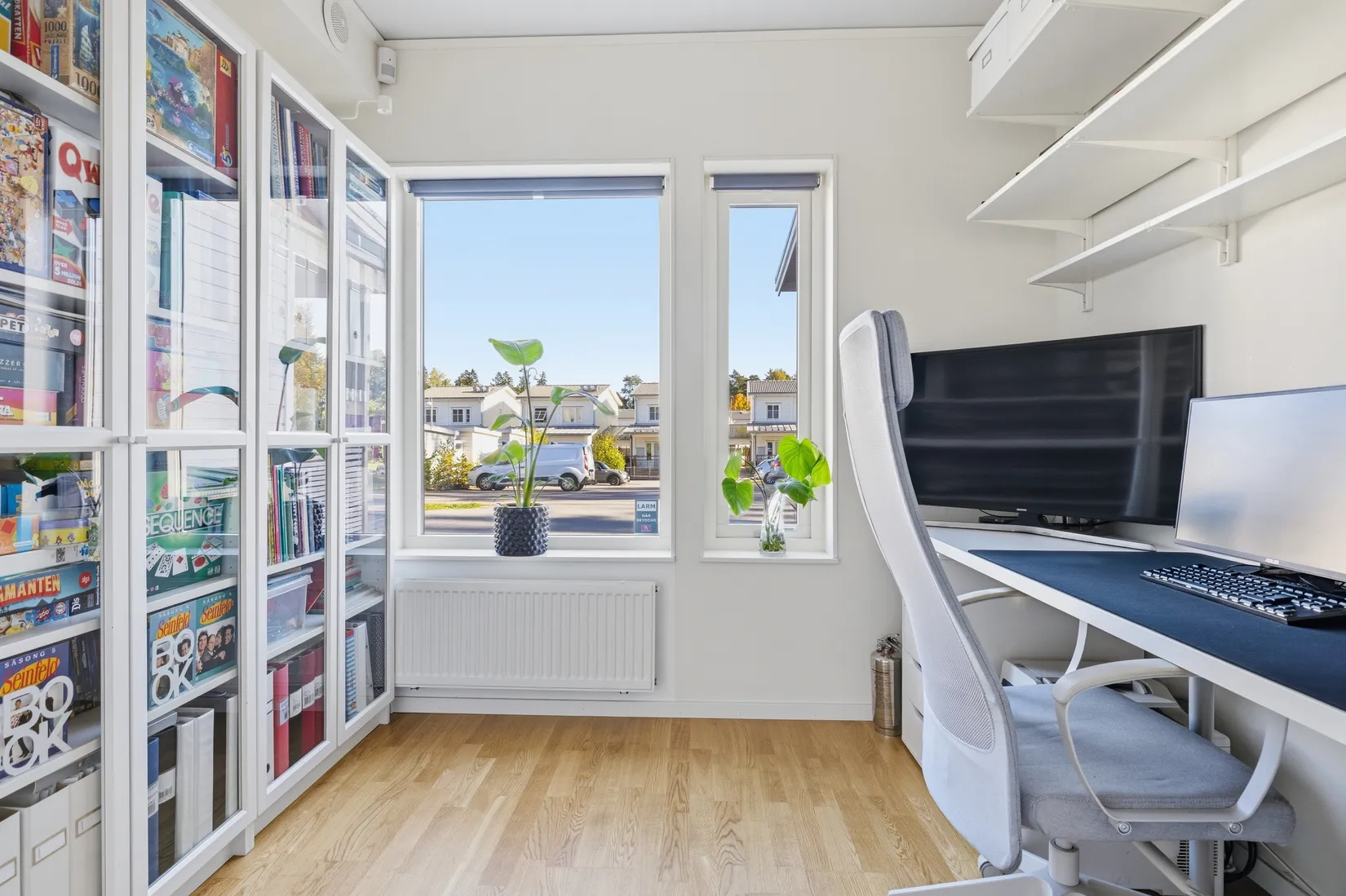 Radhus, Syster Annas väg 17, Brunnby Park, Upplands Väsby