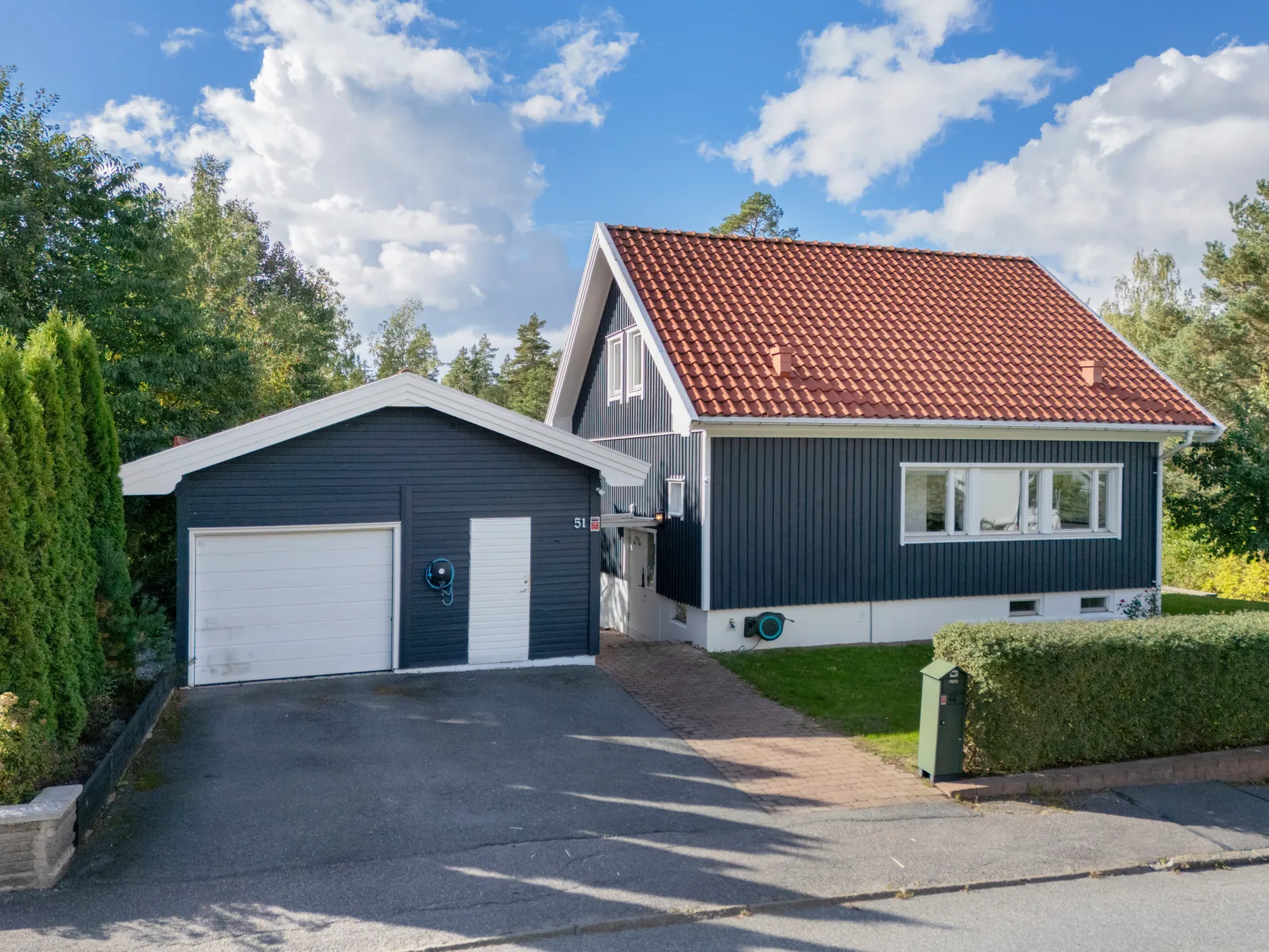 Villa, Blixtvägen 51, Berghem, Järfälla