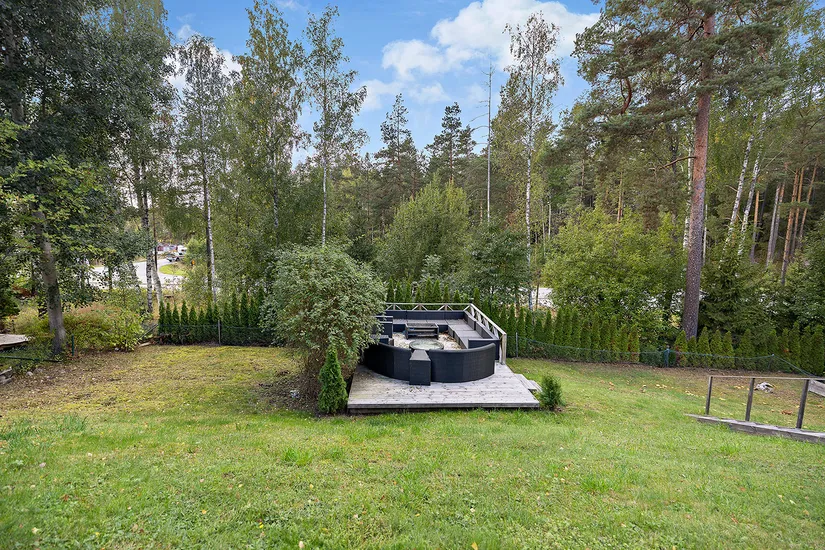 Villa, Blixtvägen 51, Berghem, Järfälla