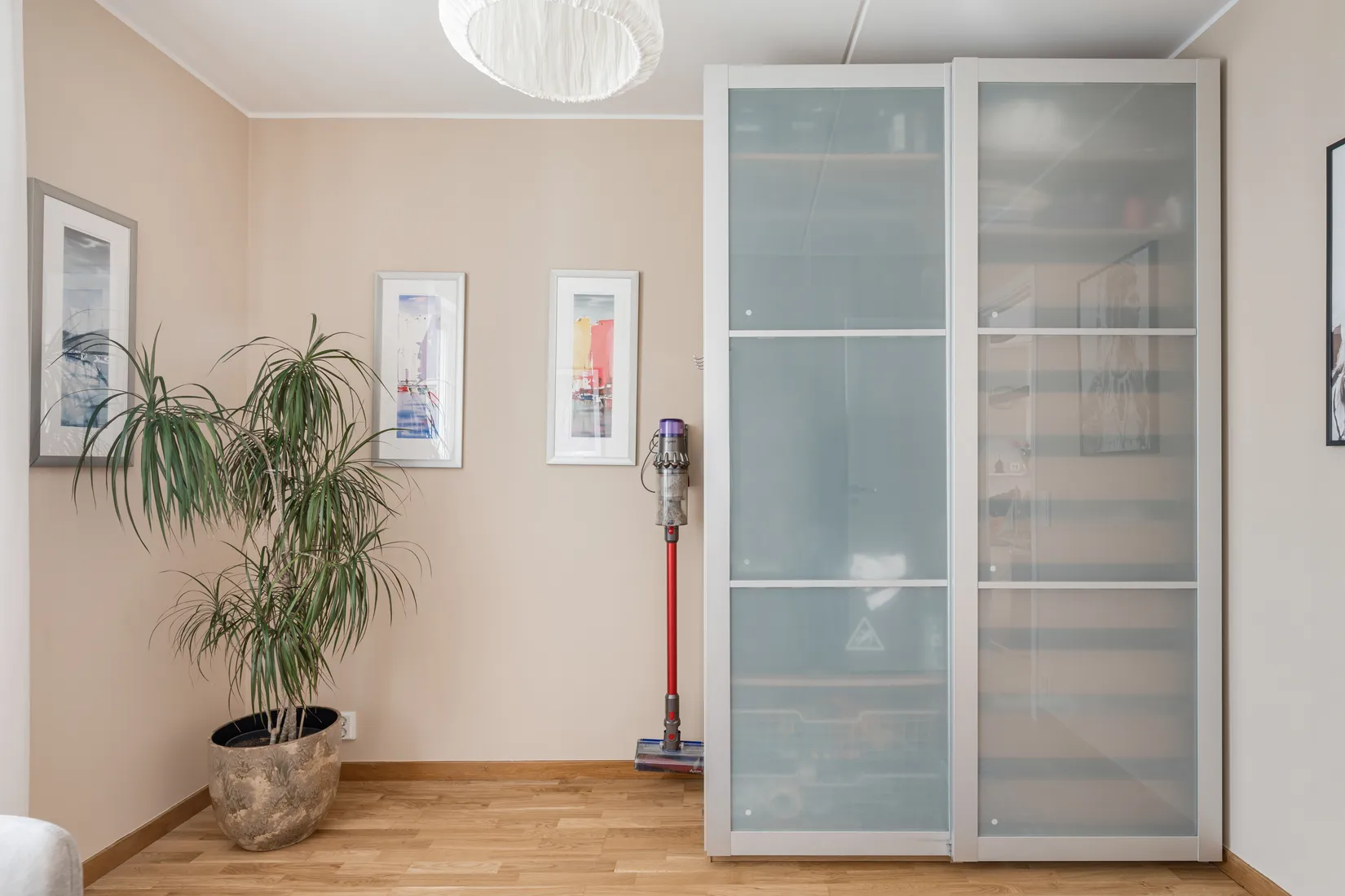 Bostadsrätt, Hamngatan 31A, vån 6/7, Bällstaån, Sundbyberg