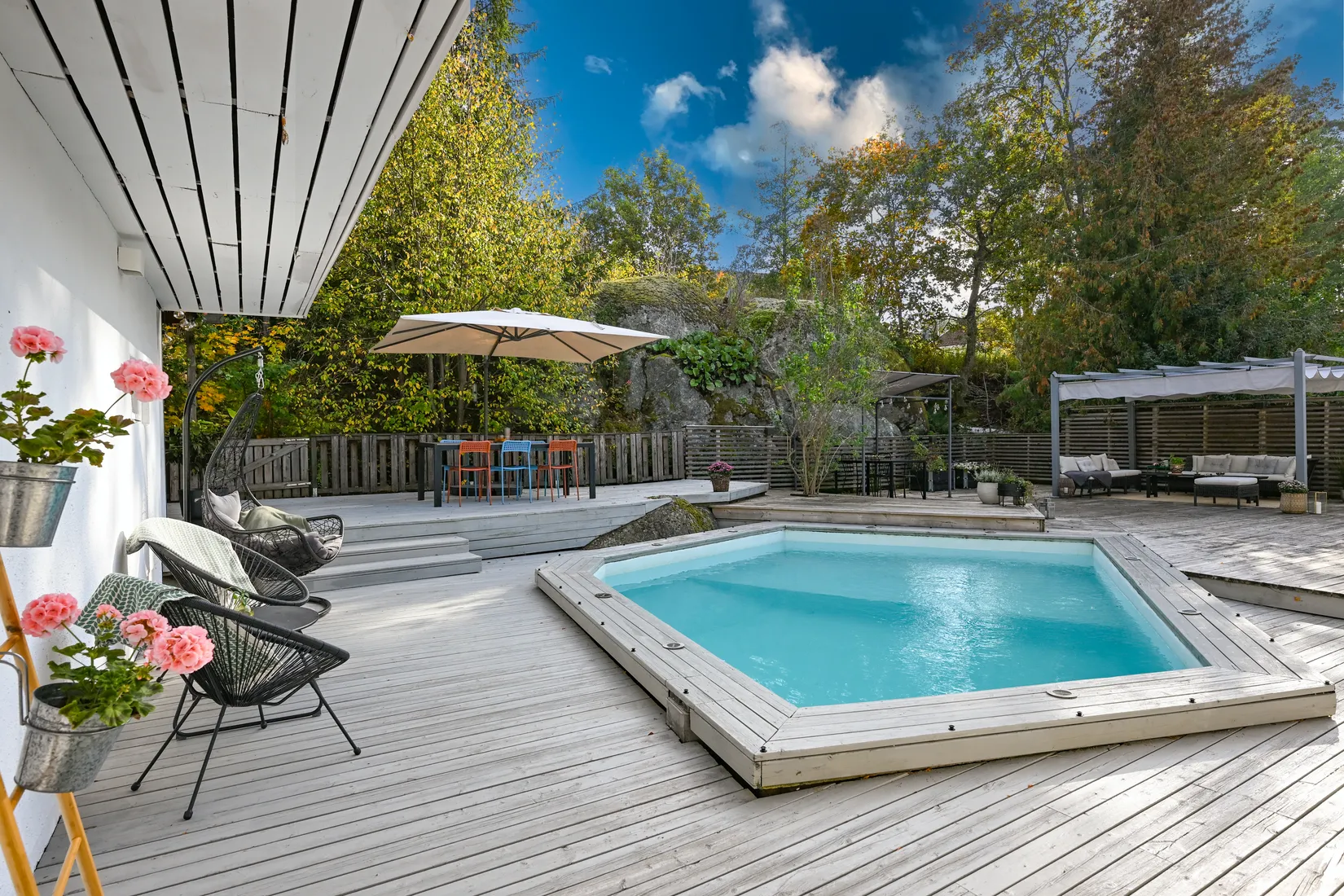 Villa, Julivägen 5, Trollbäcken, Tyresö