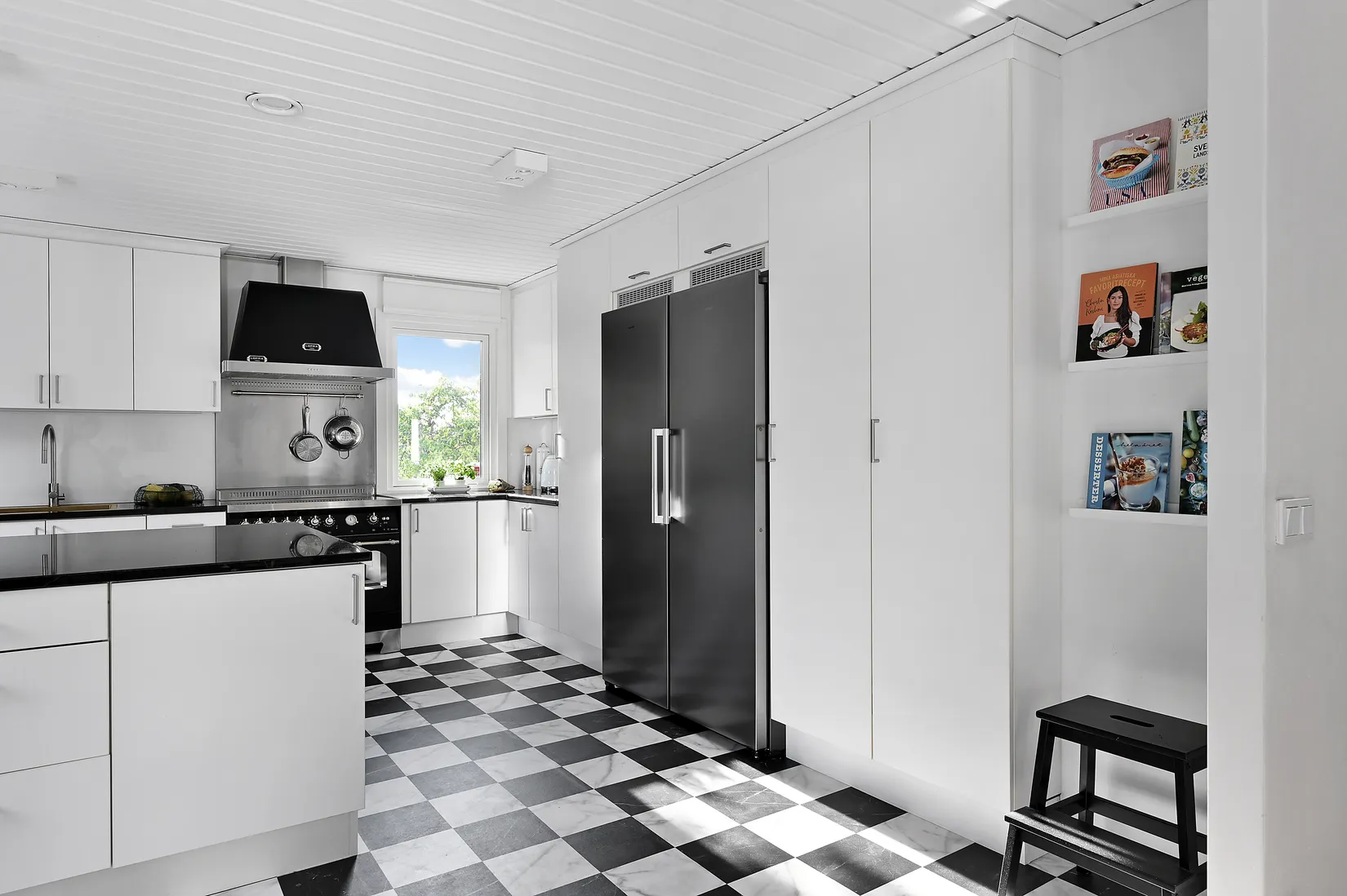 Villa, Julivägen 5, Trollbäcken, Tyresö