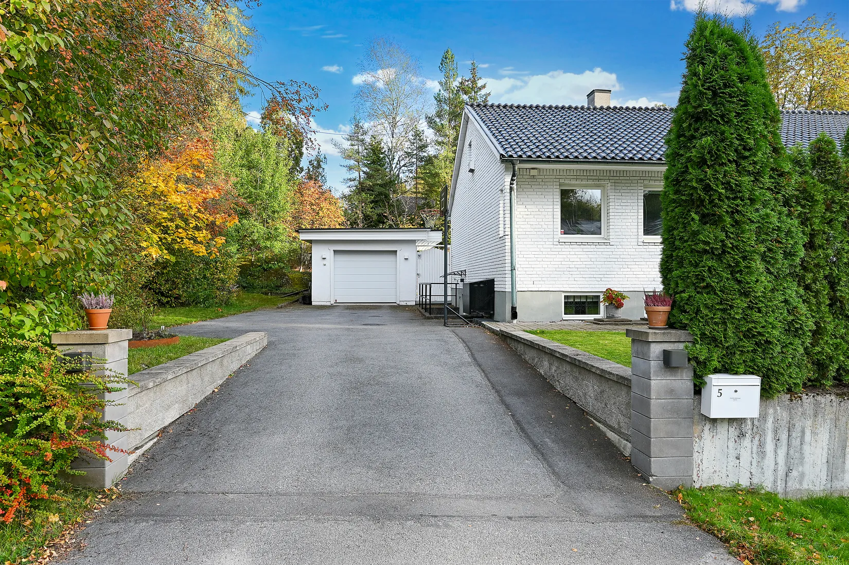 Villa, Julivägen 5, Trollbäcken, Tyresö