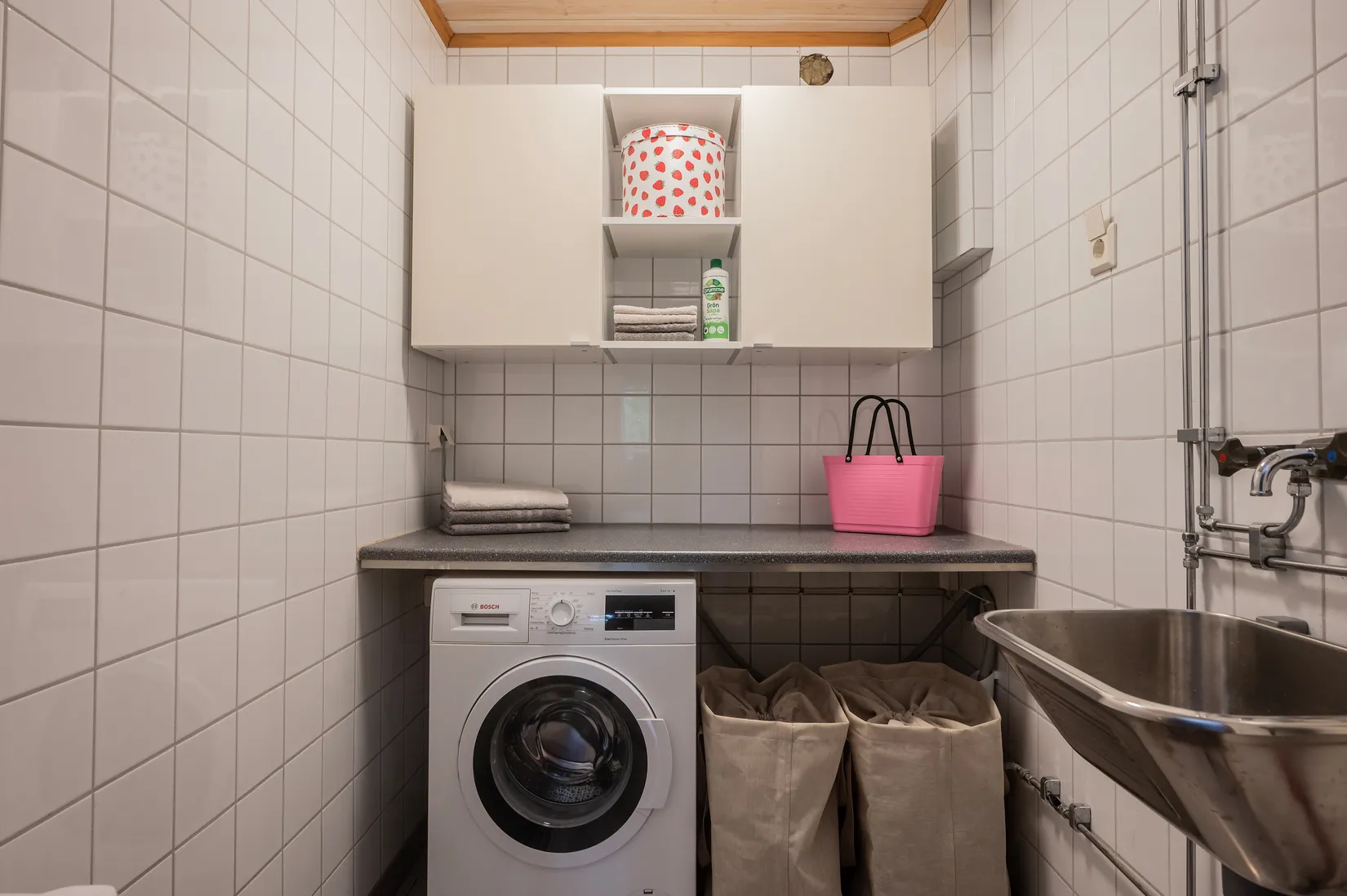 Villa, Rosendalsvägen 19B, Fullersta, Huddinge