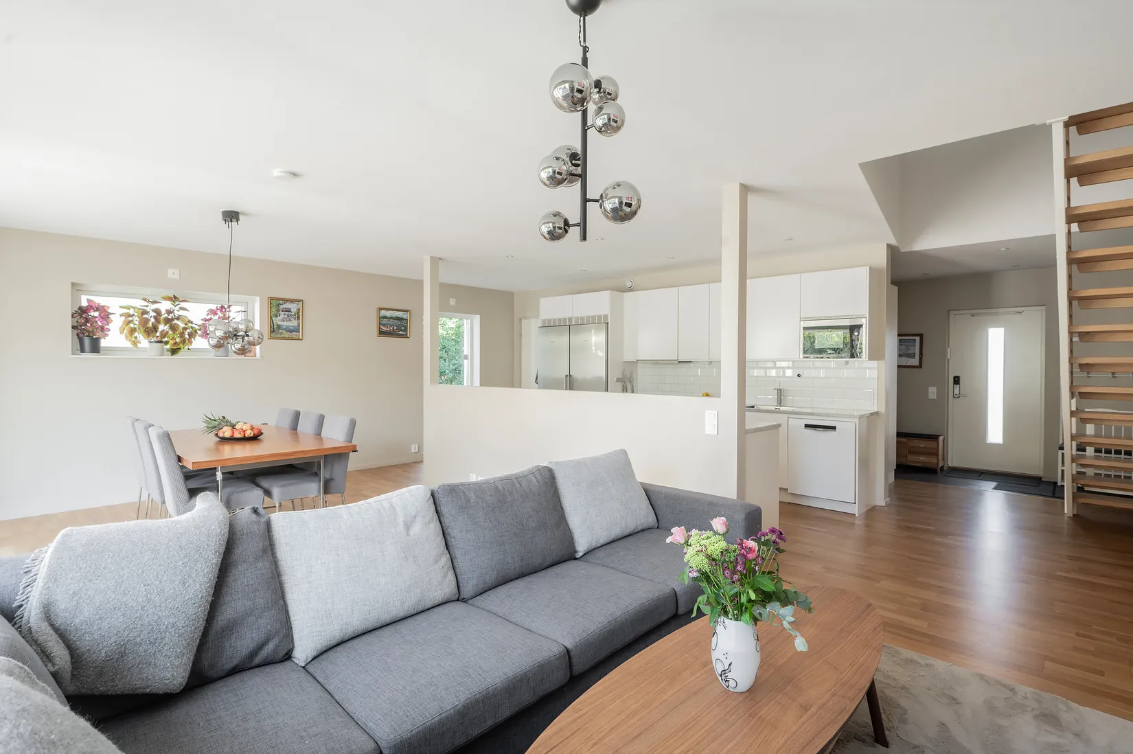 Radhus, Kästadalsvägen 44B, Huddinge - Kästa, Huddinge
