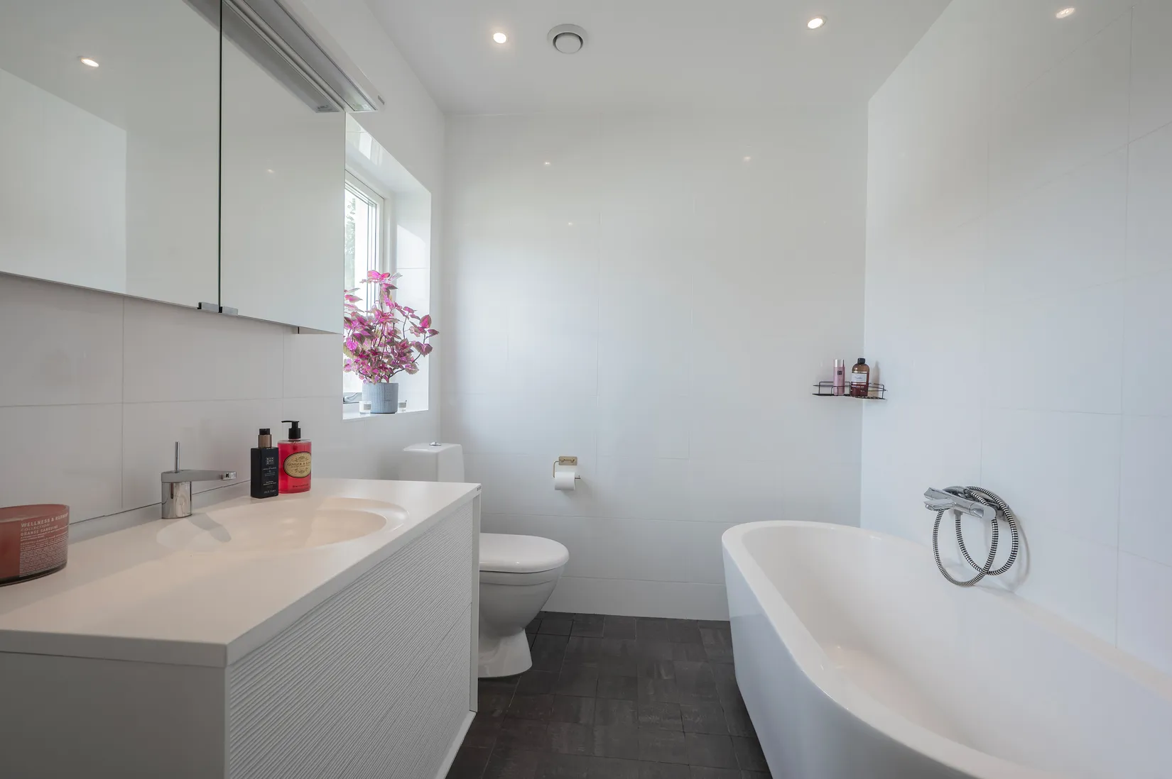 Radhus, Kästadalsvägen 44B, Huddinge - Kästa, Huddinge