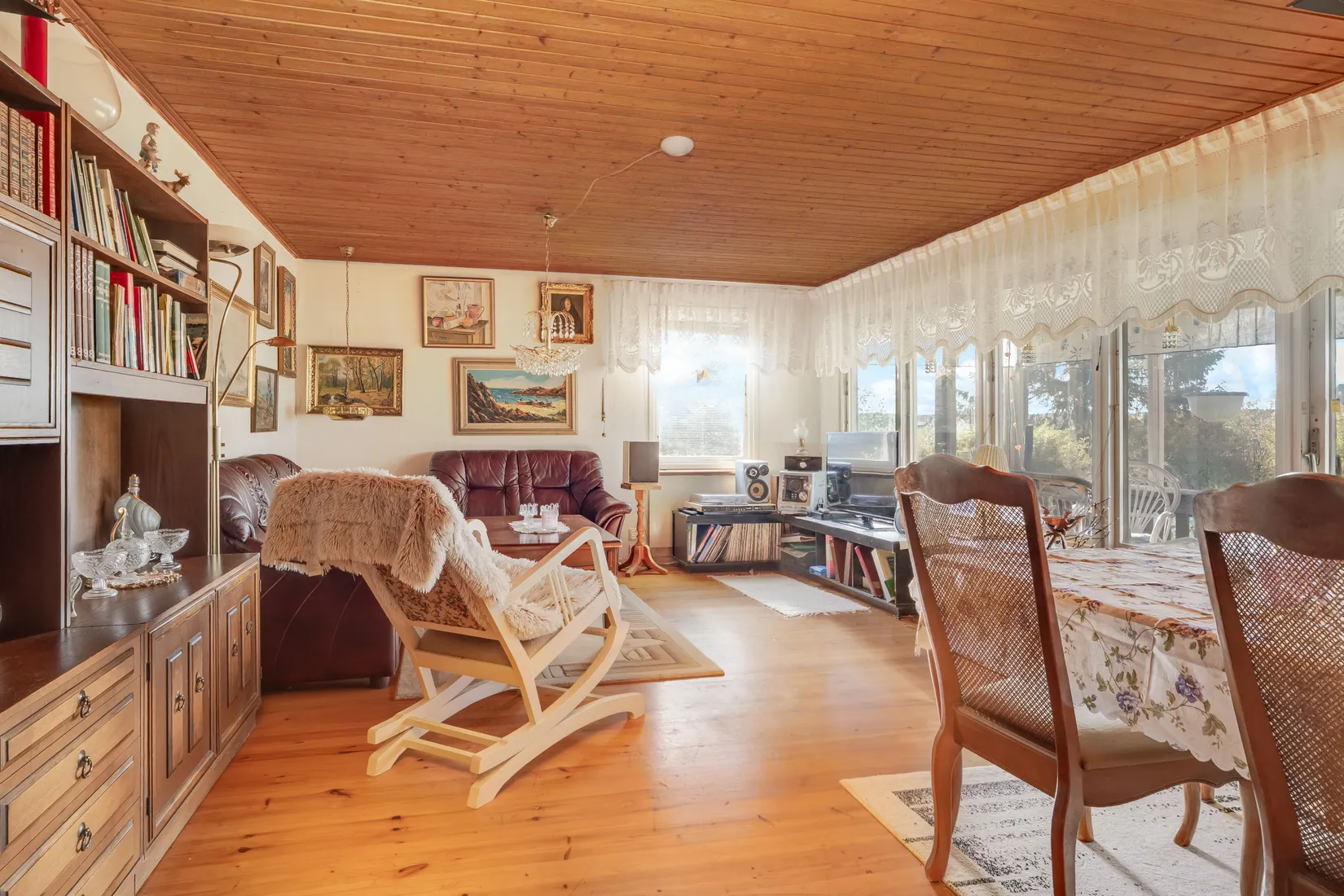 Villa, Hällby 175, Västerfärnebo, Sala