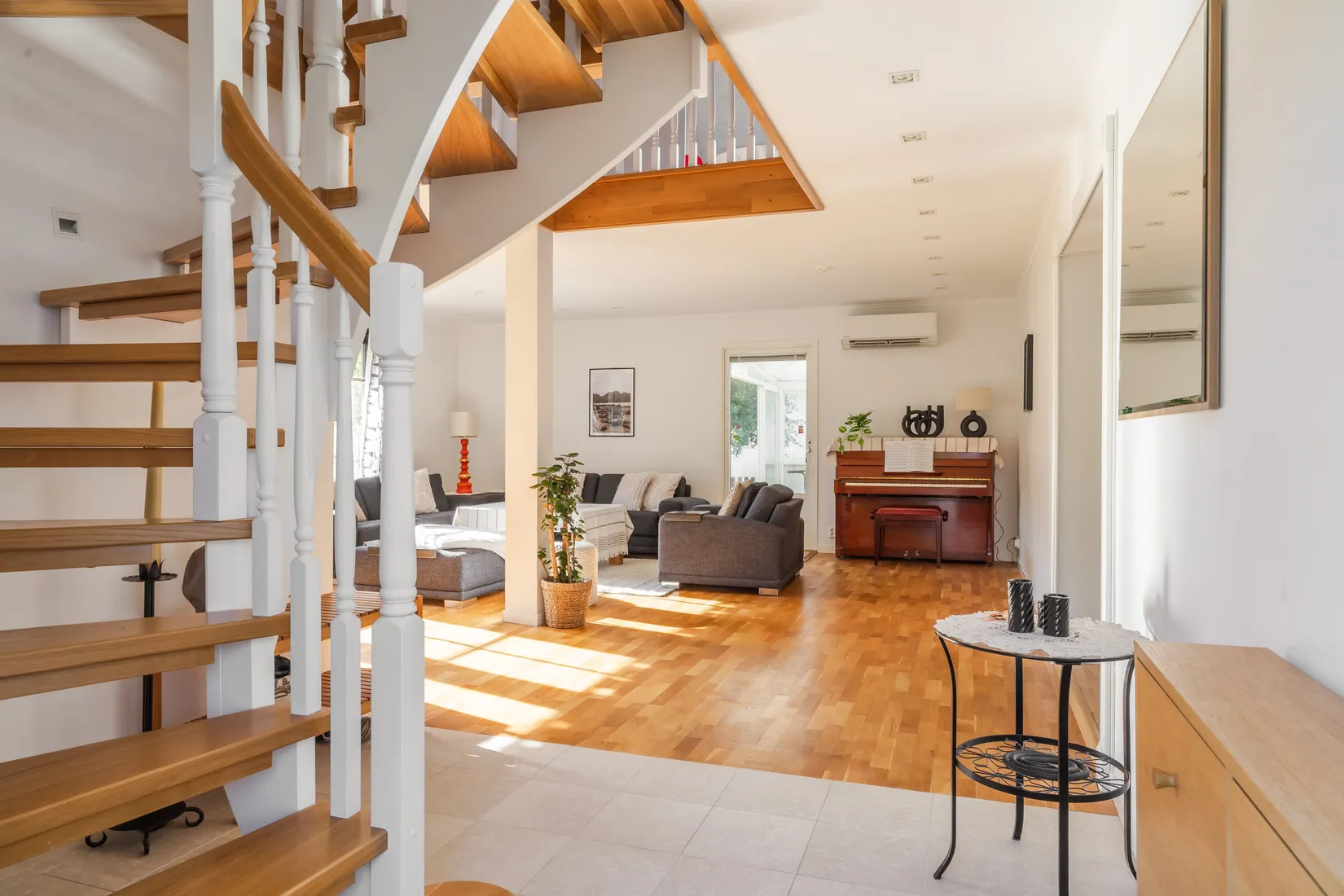 Villa, Skogsängsvägen 6, Sollentuna