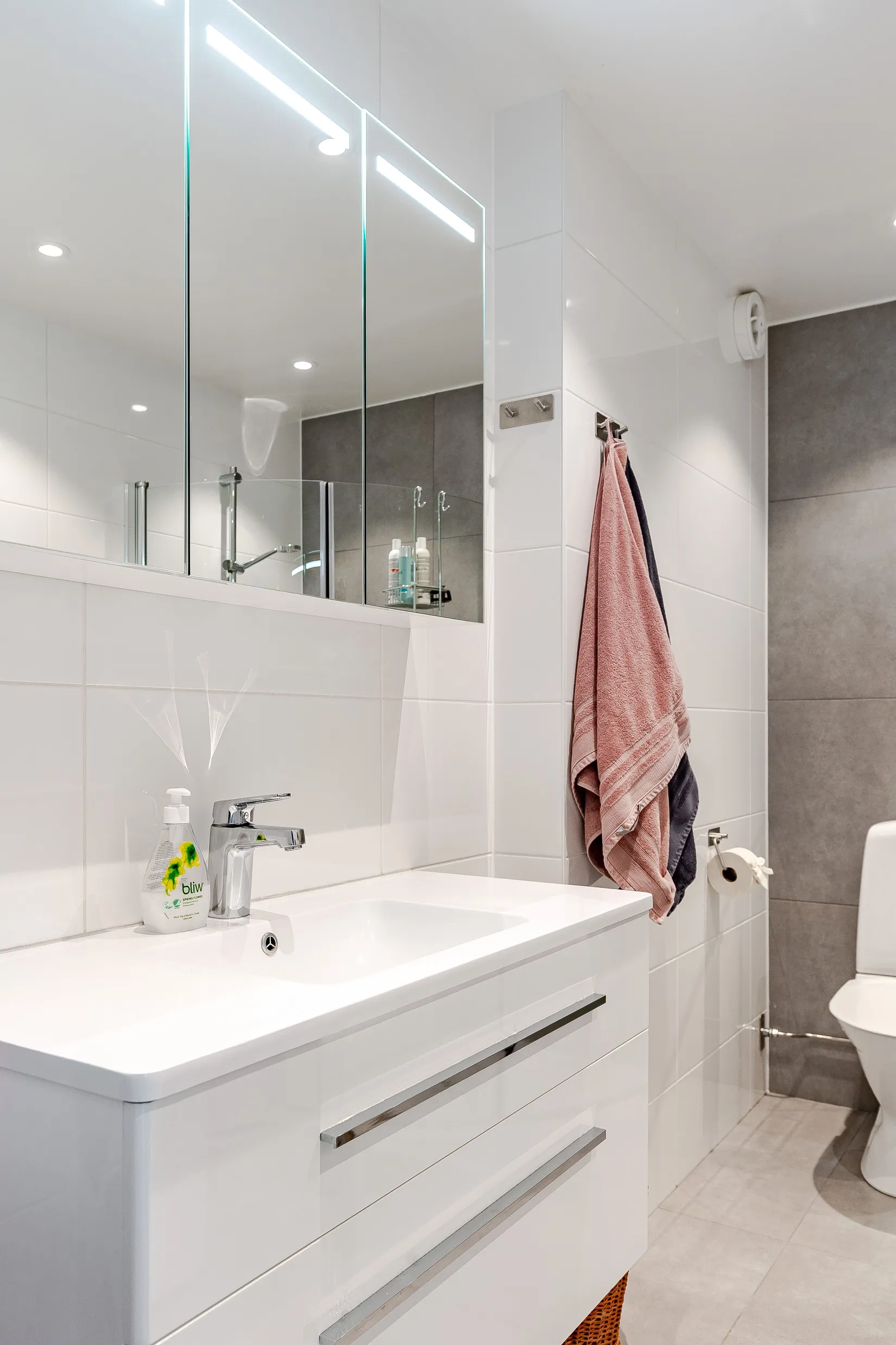 Radhus, Örtagårdsvägen 19, Ulvhäll/Fridhem, Strängnäs