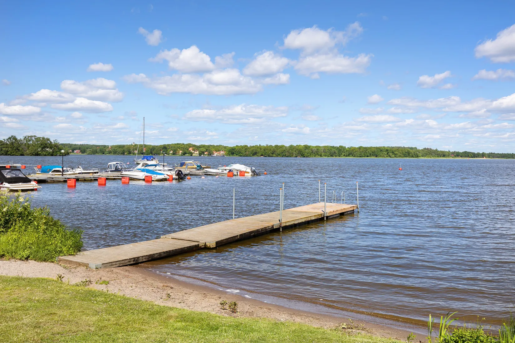Radhus, Örtagårdsvägen 19, Ulvhäll/Fridhem, Strängnäs
