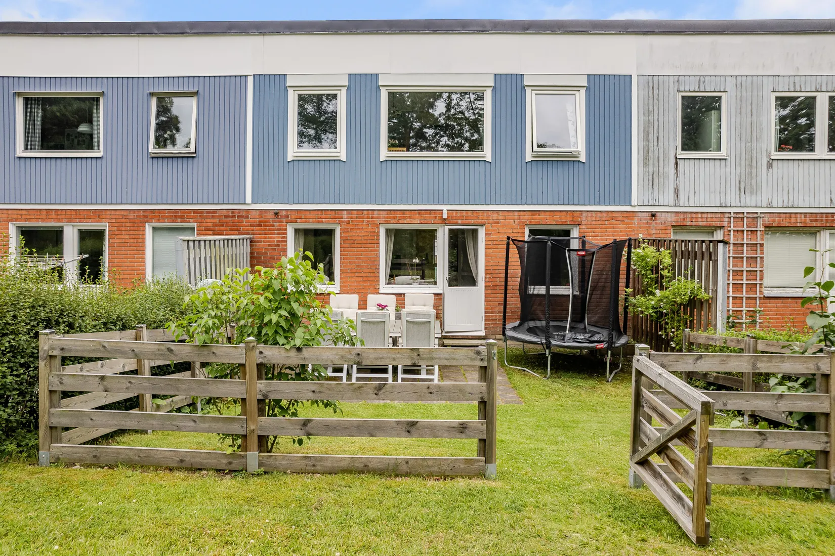 Radhus, Örtagårdsvägen 19, Ulvhäll/Fridhem, Strängnäs