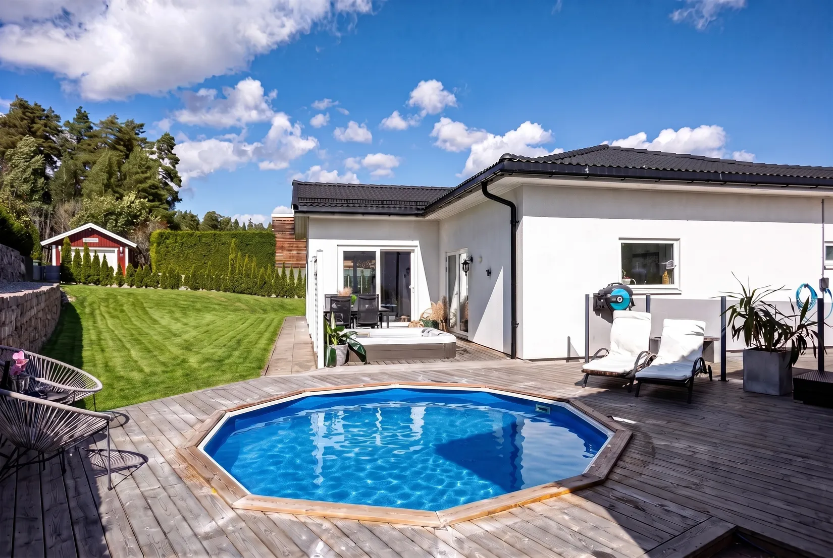 Villa, Morängatan 9, Ullvibackar, Köping