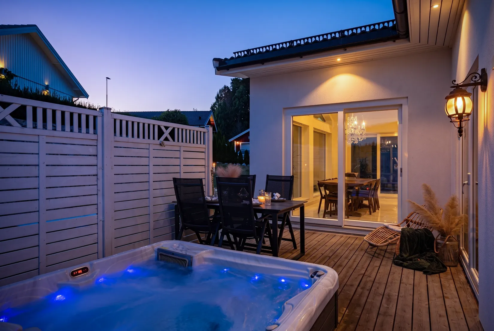 Villa, Morängatan 9, Ullvibackar, Köping