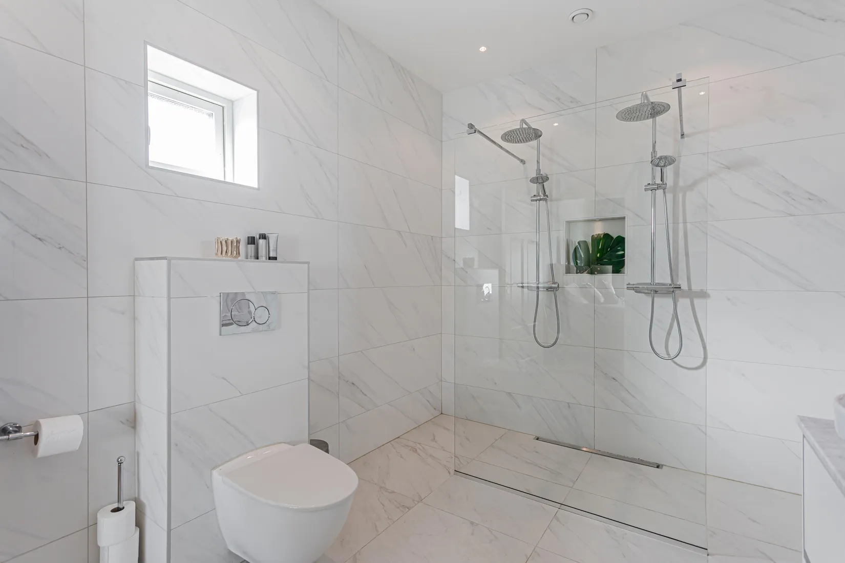 Villa, Morängatan 9, Ullvibackar, Köping