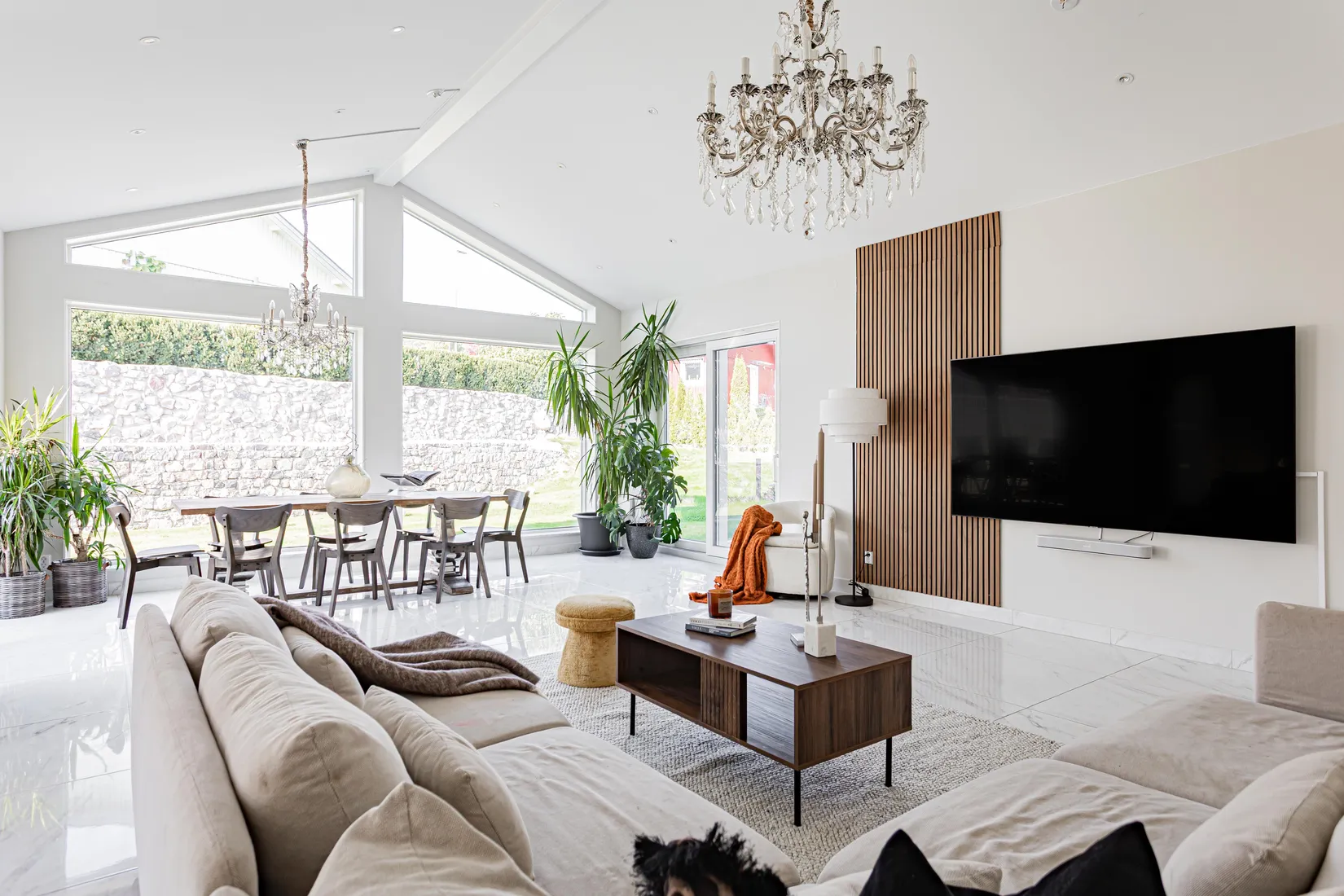 Villa, Morängatan 9, Ullvibackar, Köping