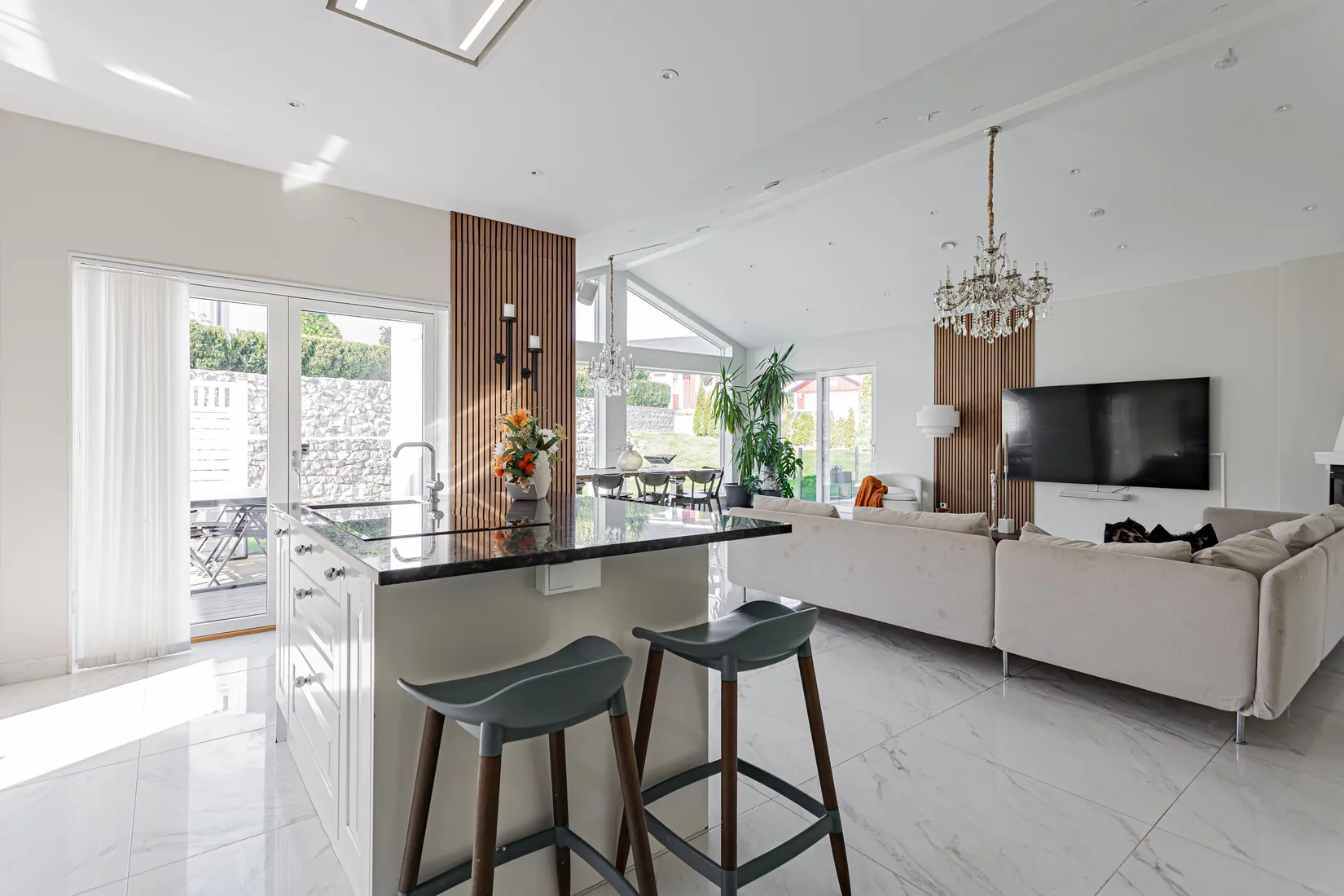 Villa, Morängatan 9, Ullvibackar, Köping