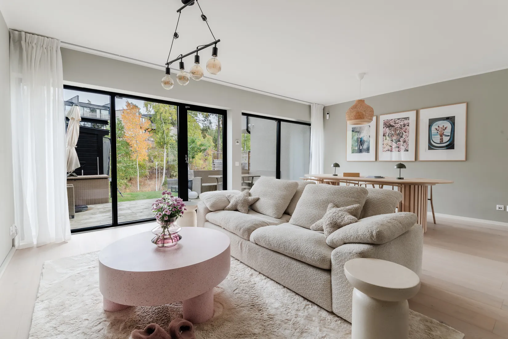 Radhus, Säljägarvägen 44, Margretelund - Tråsättra, Österåker