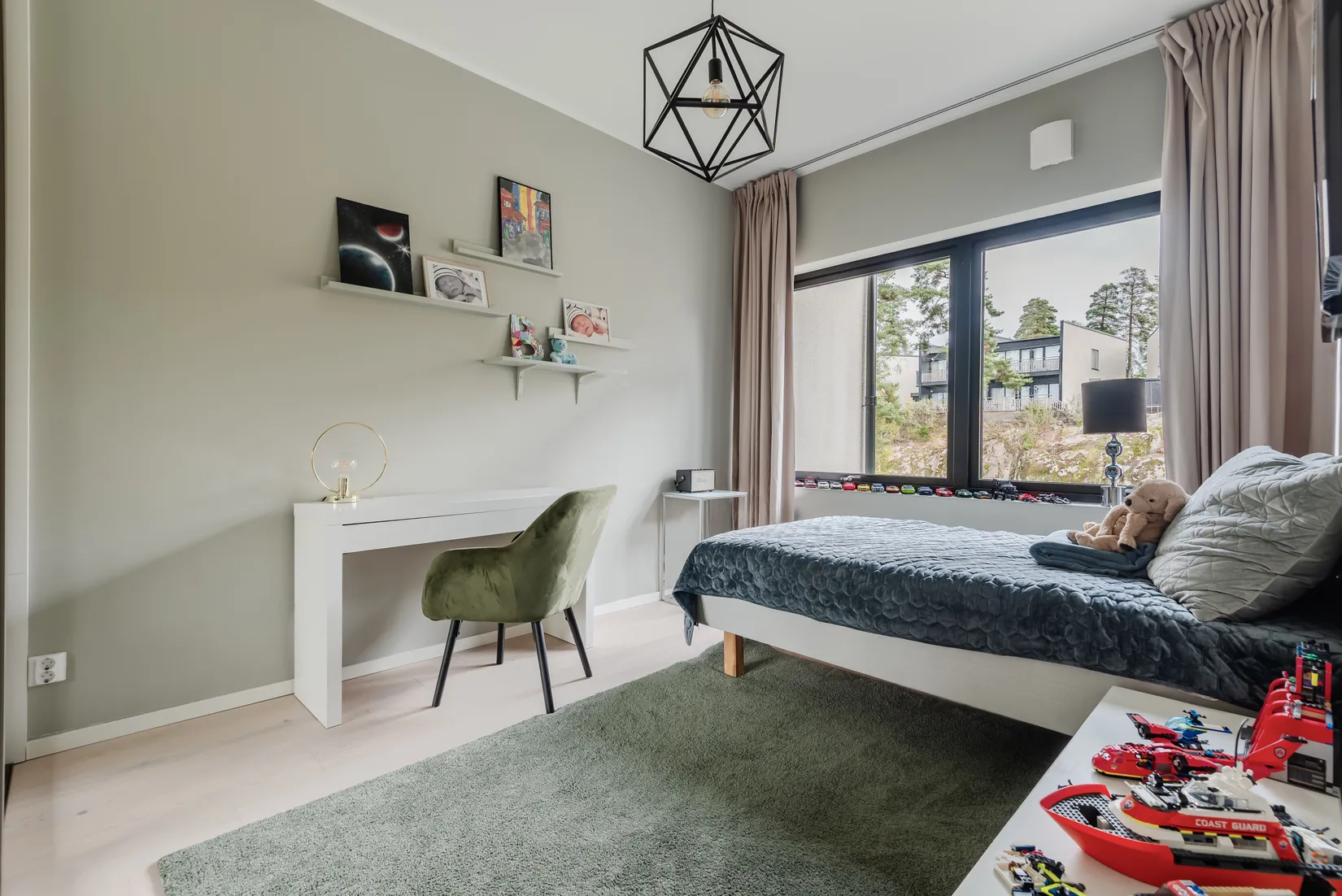 Radhus, Säljägarvägen 44, Margretelund - Tråsättra, Österåker