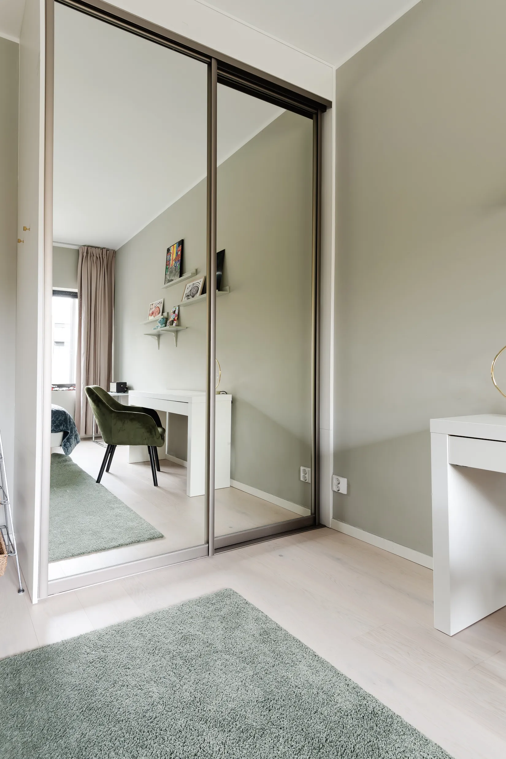 Radhus, Säljägarvägen 44, Margretelund - Tråsättra, Österåker