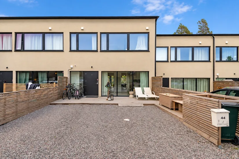Radhus, Säljägarvägen 44, Margretelund - Tråsättra, Österåker