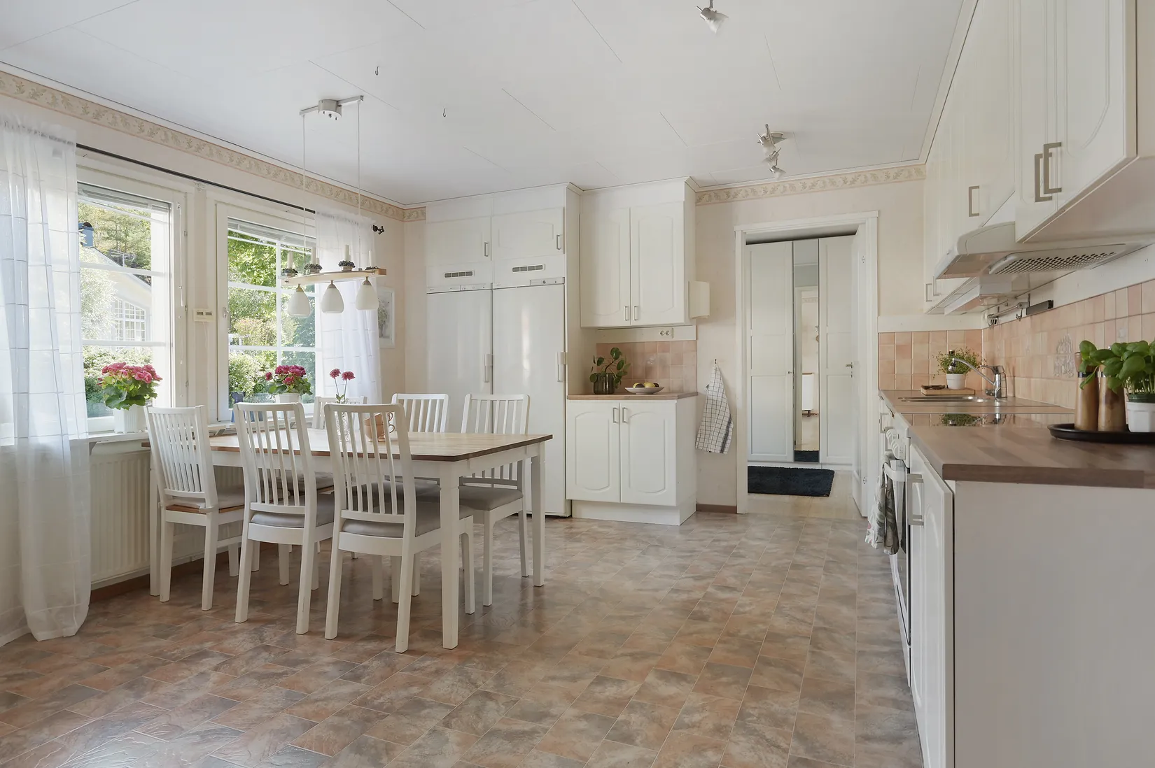 Villa, Operettvägen 20, Mörtvik, Huddinge