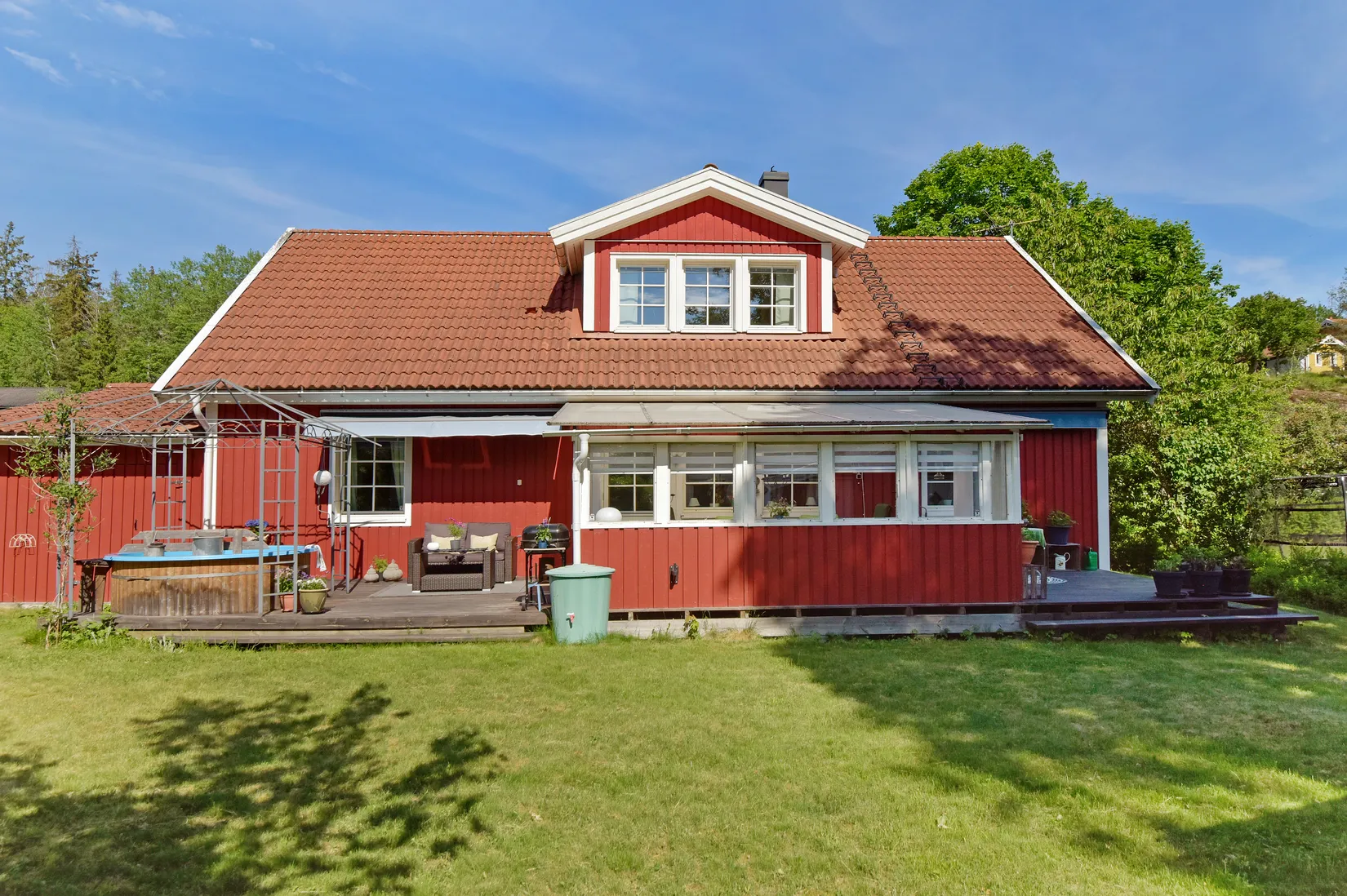 Villa, Operettvägen 20, Mörtvik, Huddinge