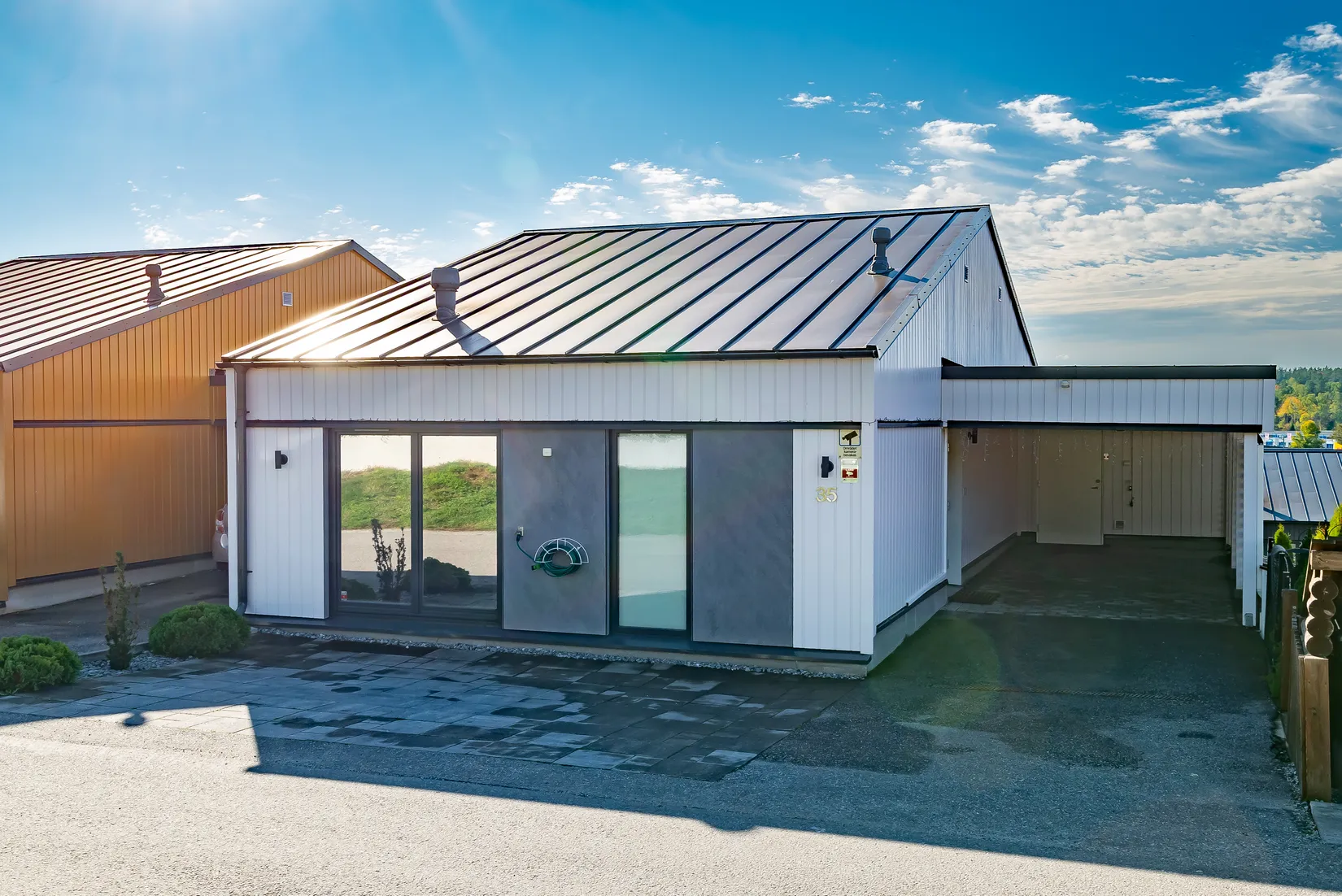 Radhus, Runvägen 35, Runö, Österåker